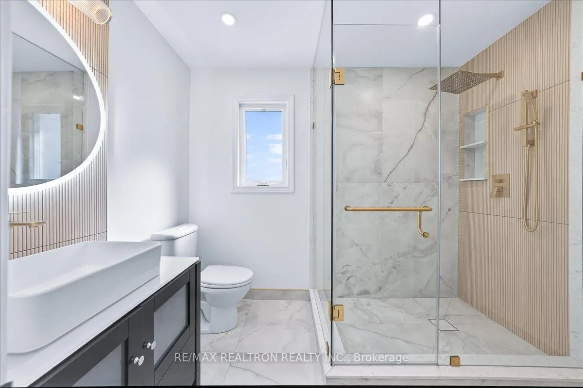 Photo 34 of 102 Wade Gate, Vaughan, Brownridge — HOMEH