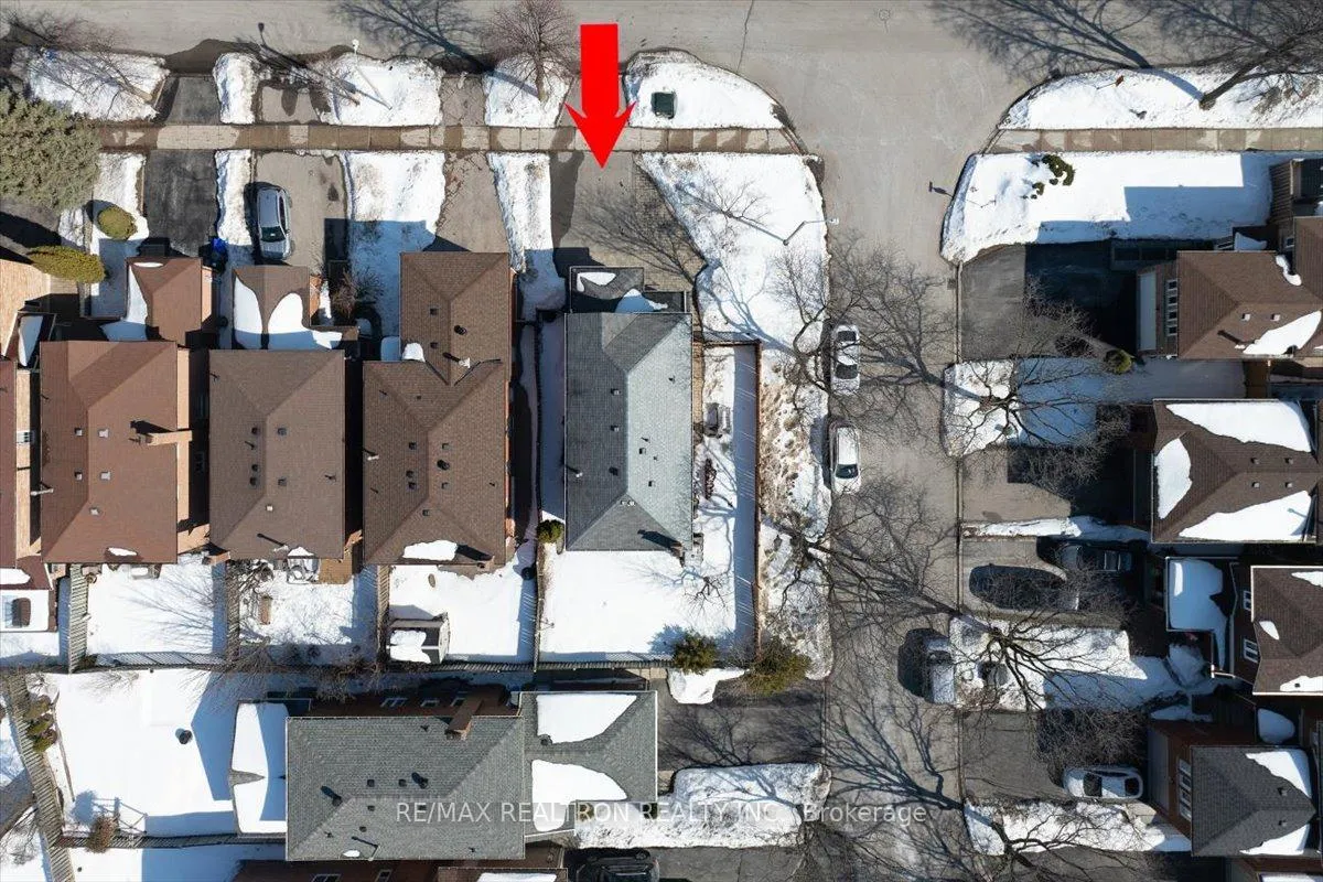 Photo 47 of 102 Wade Gate, Vaughan, Brownridge — HOMEH