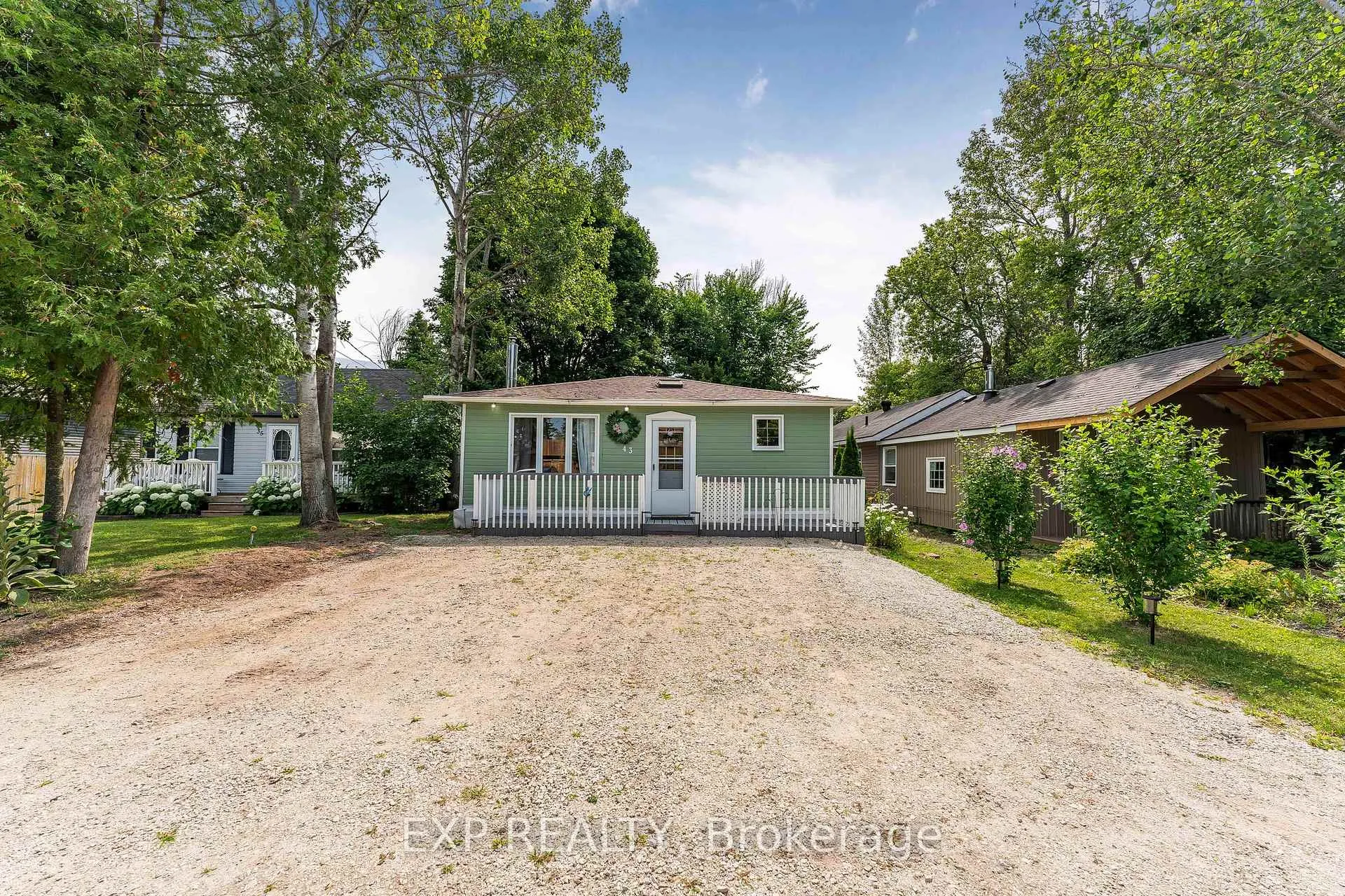 Photo 1 of 43 68th Street N, Wasaga Beach — HOMEH
