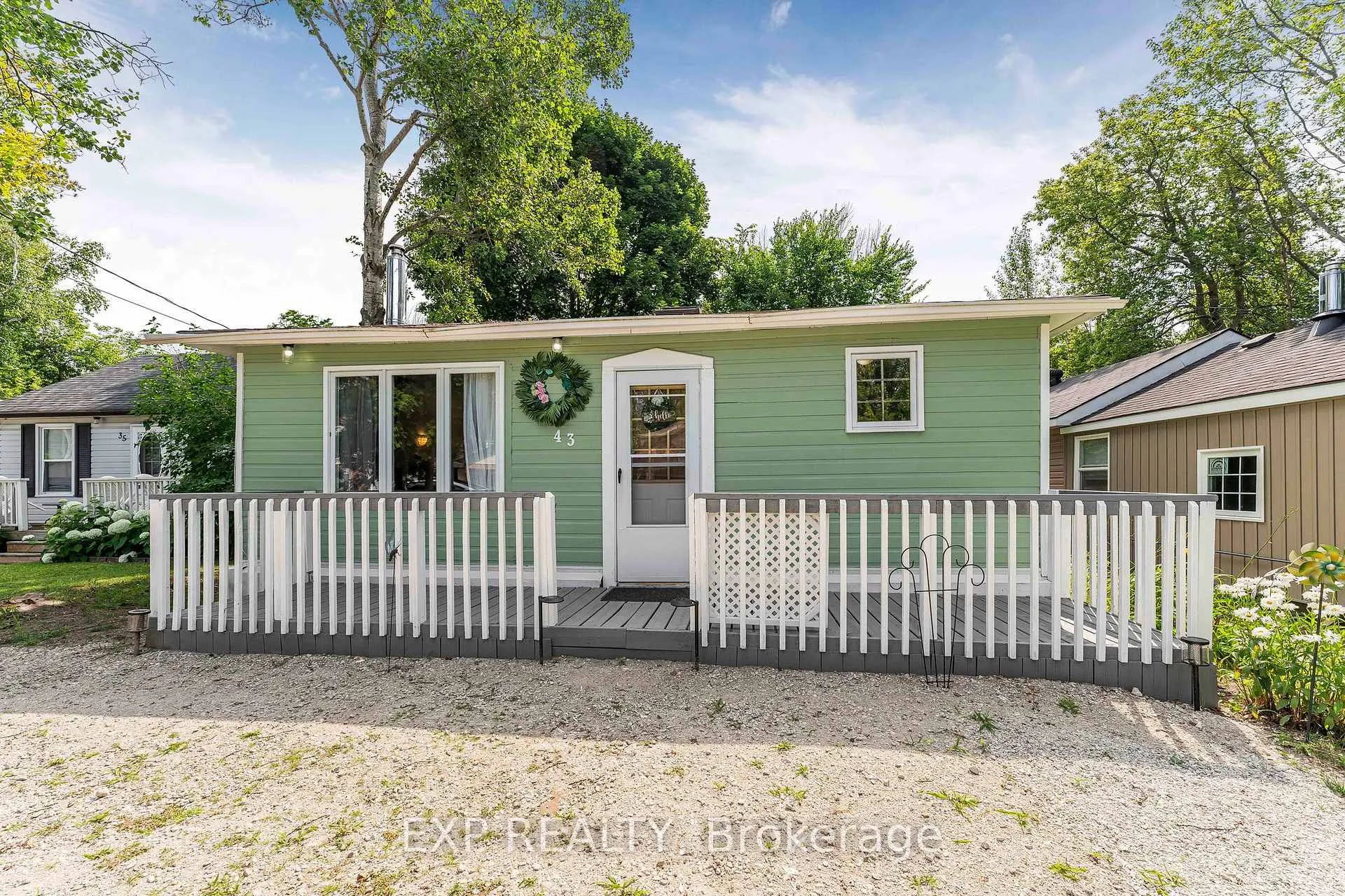 Photo 2 of 43 68th Street N, Wasaga Beach — HOMEH