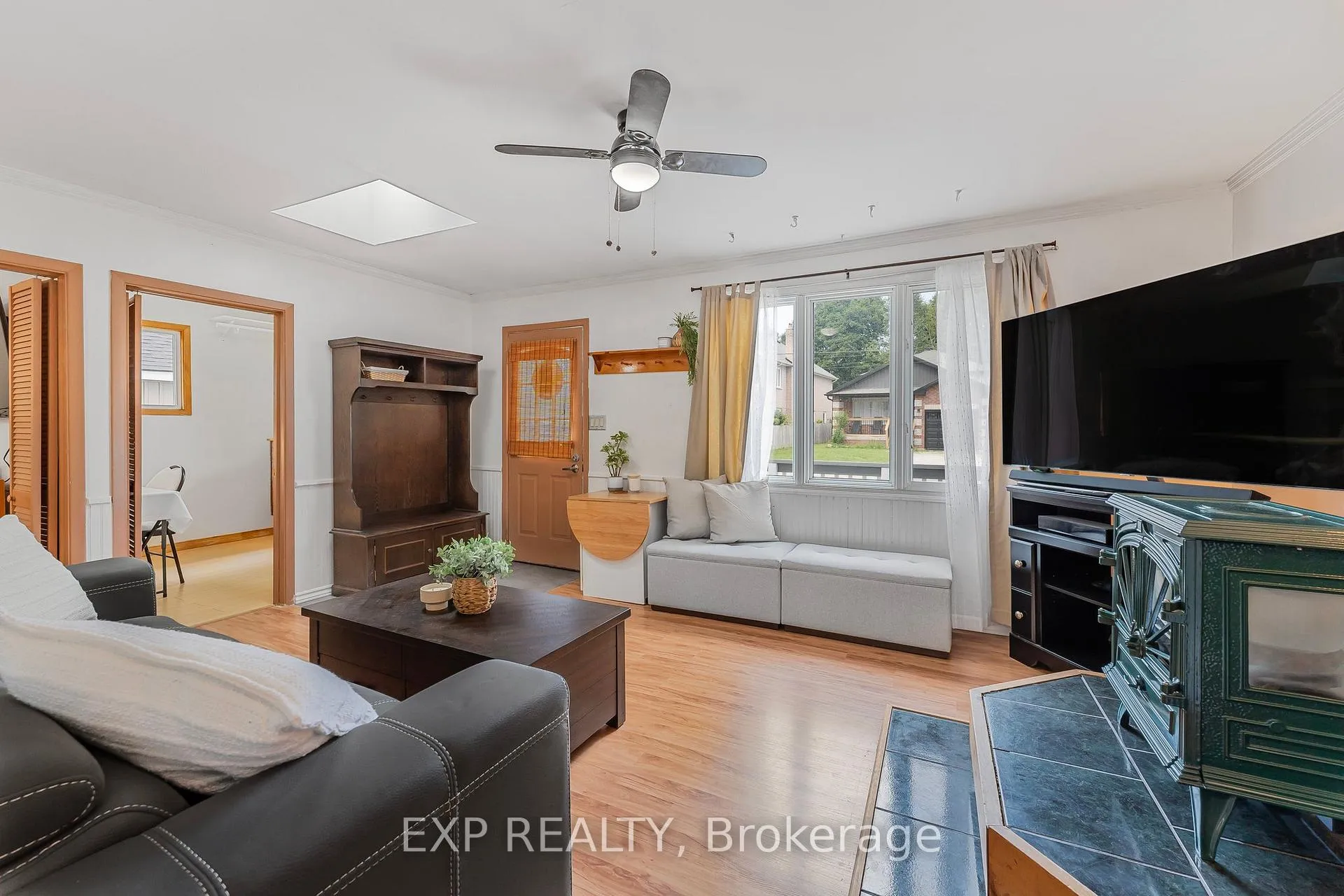 Photo 6 of 43 68th Street N, Wasaga Beach — HOMEH
