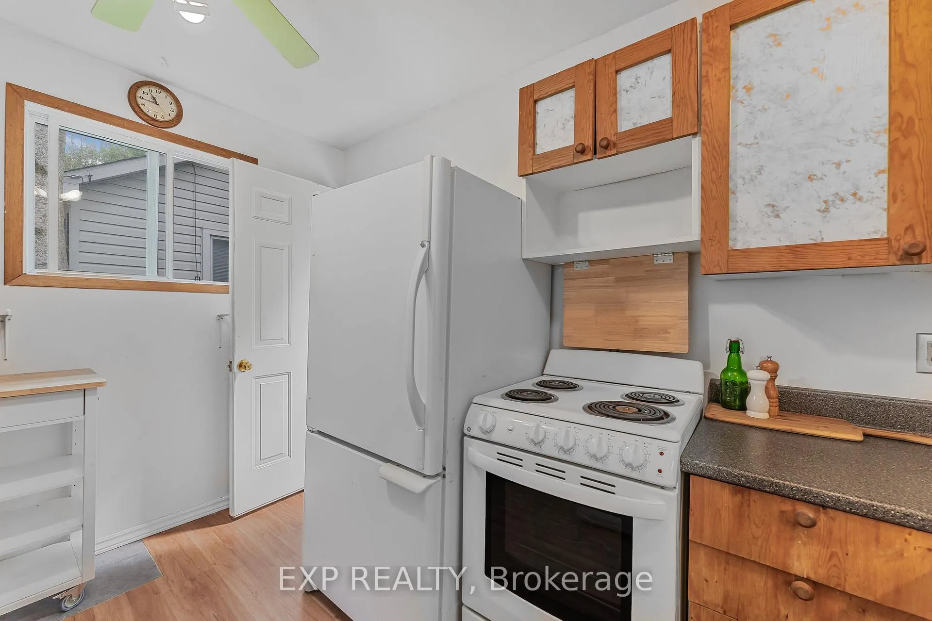 Photo 11 of 43 68th Street N, Wasaga Beach — HOMEH