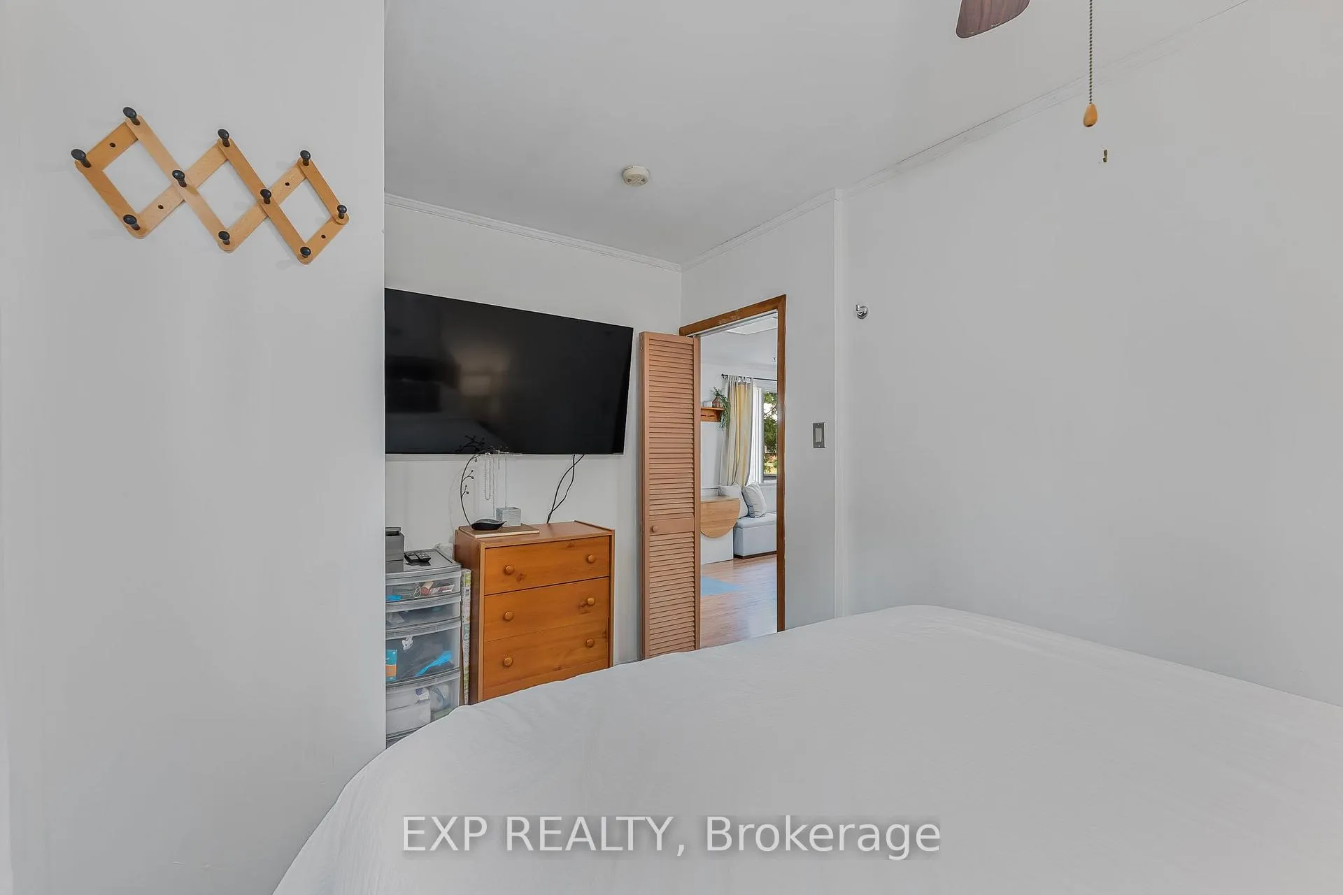 Photo 16 of 43 68th Street N, Wasaga Beach — HOMEH