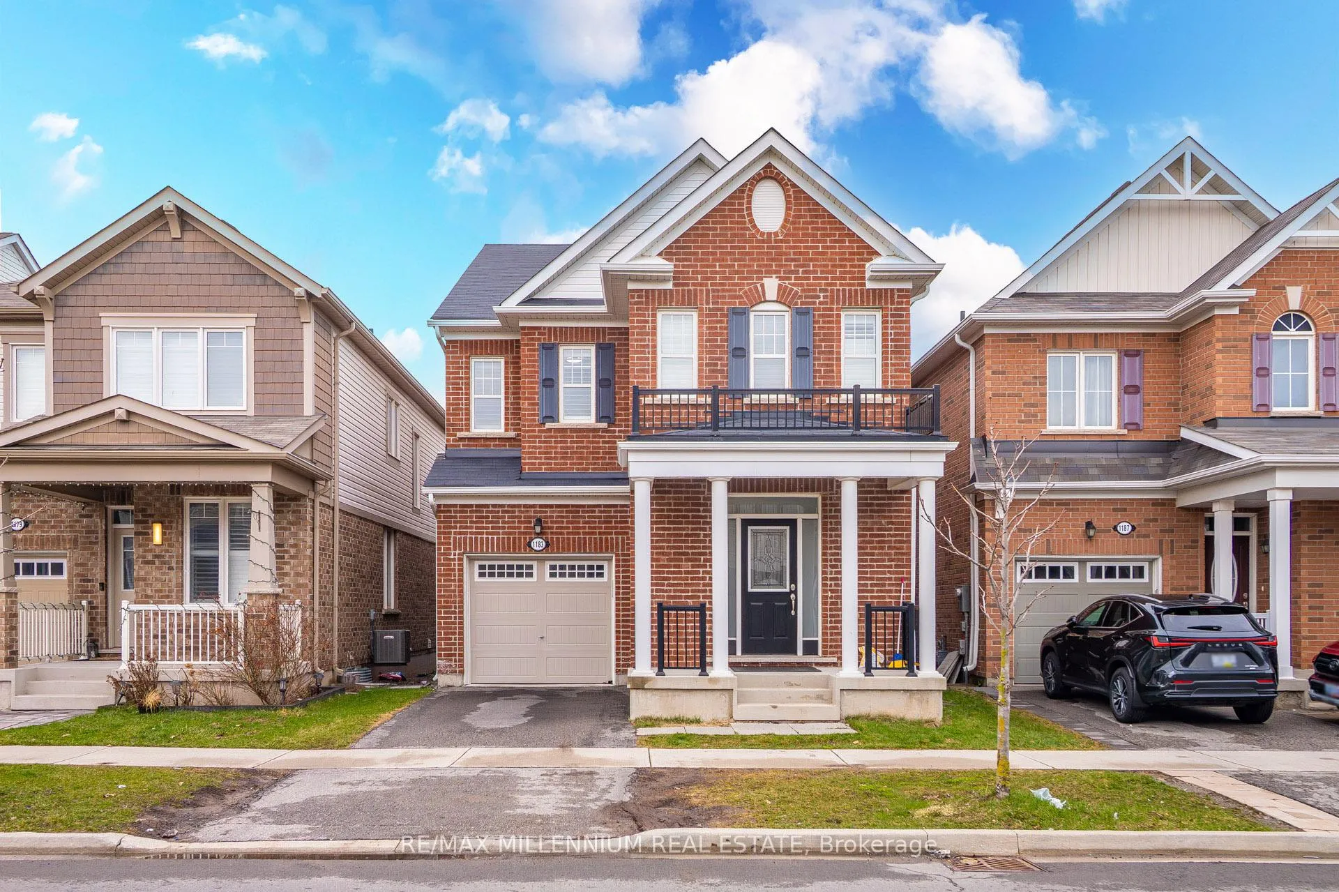 Front of 1183 Leger Way