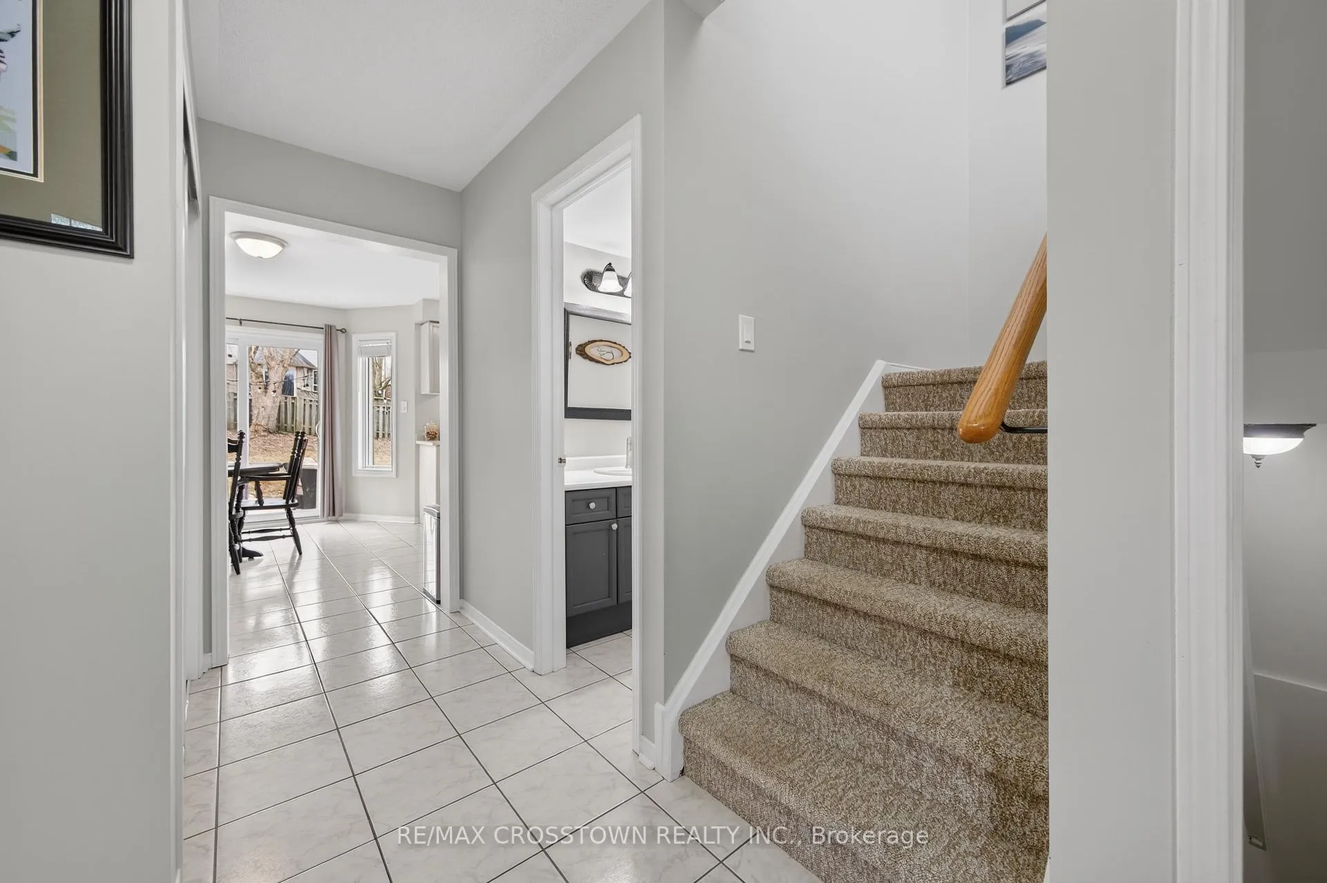 Photo 3 of 99 Bishop Drive, Barrie, Ardagh — HOMEH