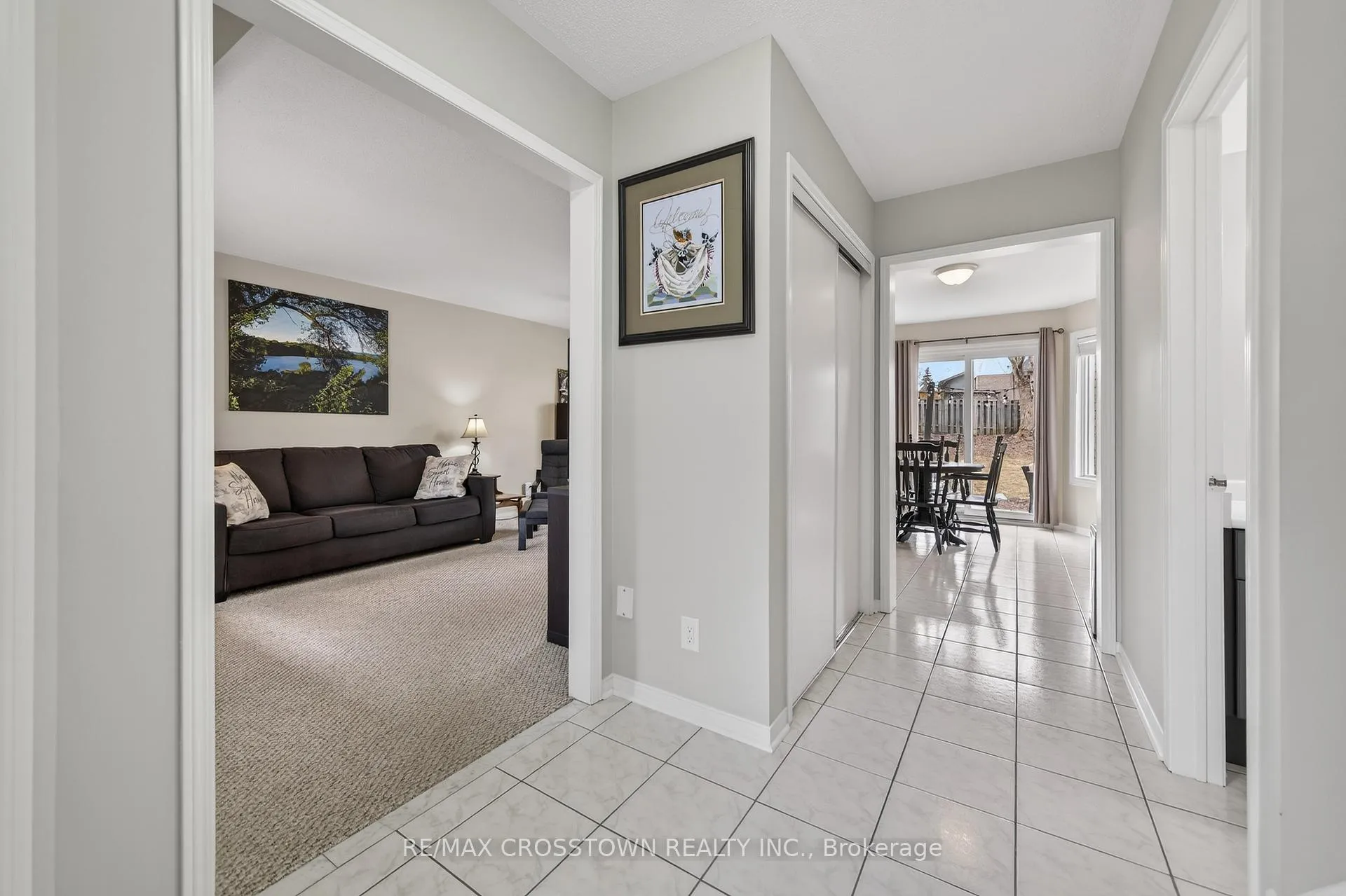Photo 4 of 99 Bishop Drive, Barrie, Ardagh — HOMEH
