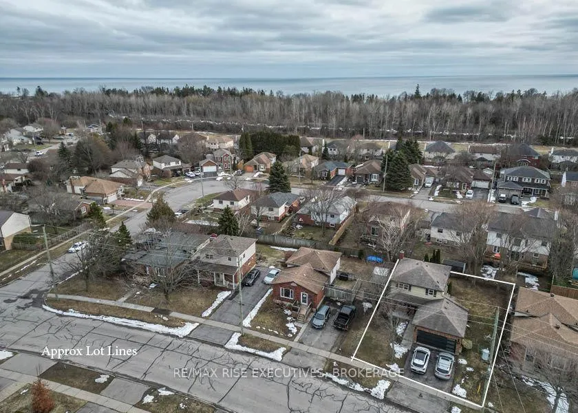 Photo 3 of 547 Ewing Street, Cobourg — HOMEH