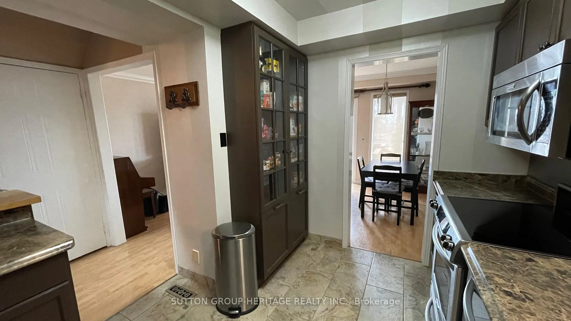 Photo 7 of Unit 3, 492 Laclie Street, Orillia — HOMEH