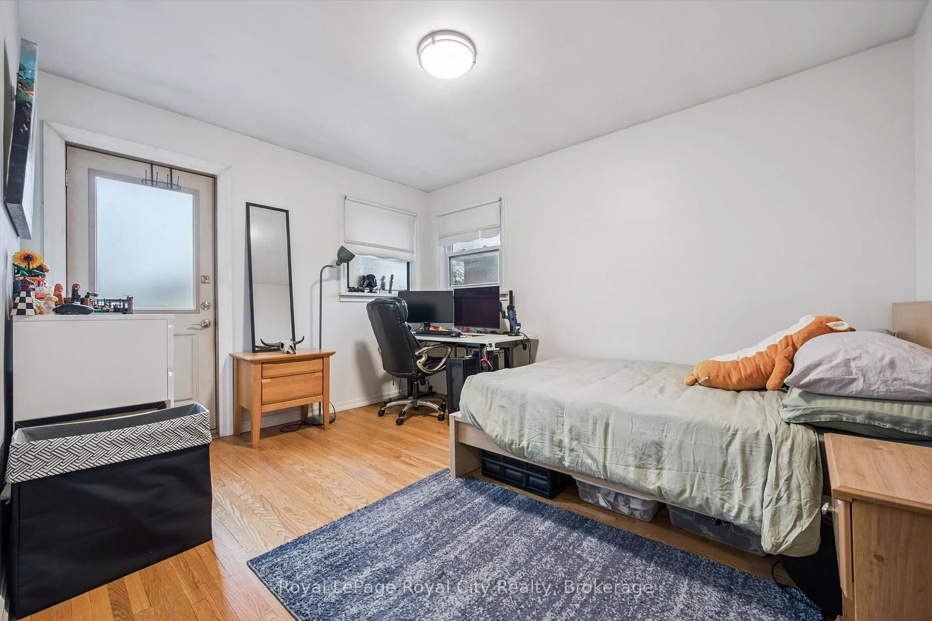 Photo 11 of 12 Delmar Boulevard, Guelph, St. George's — HOMEH