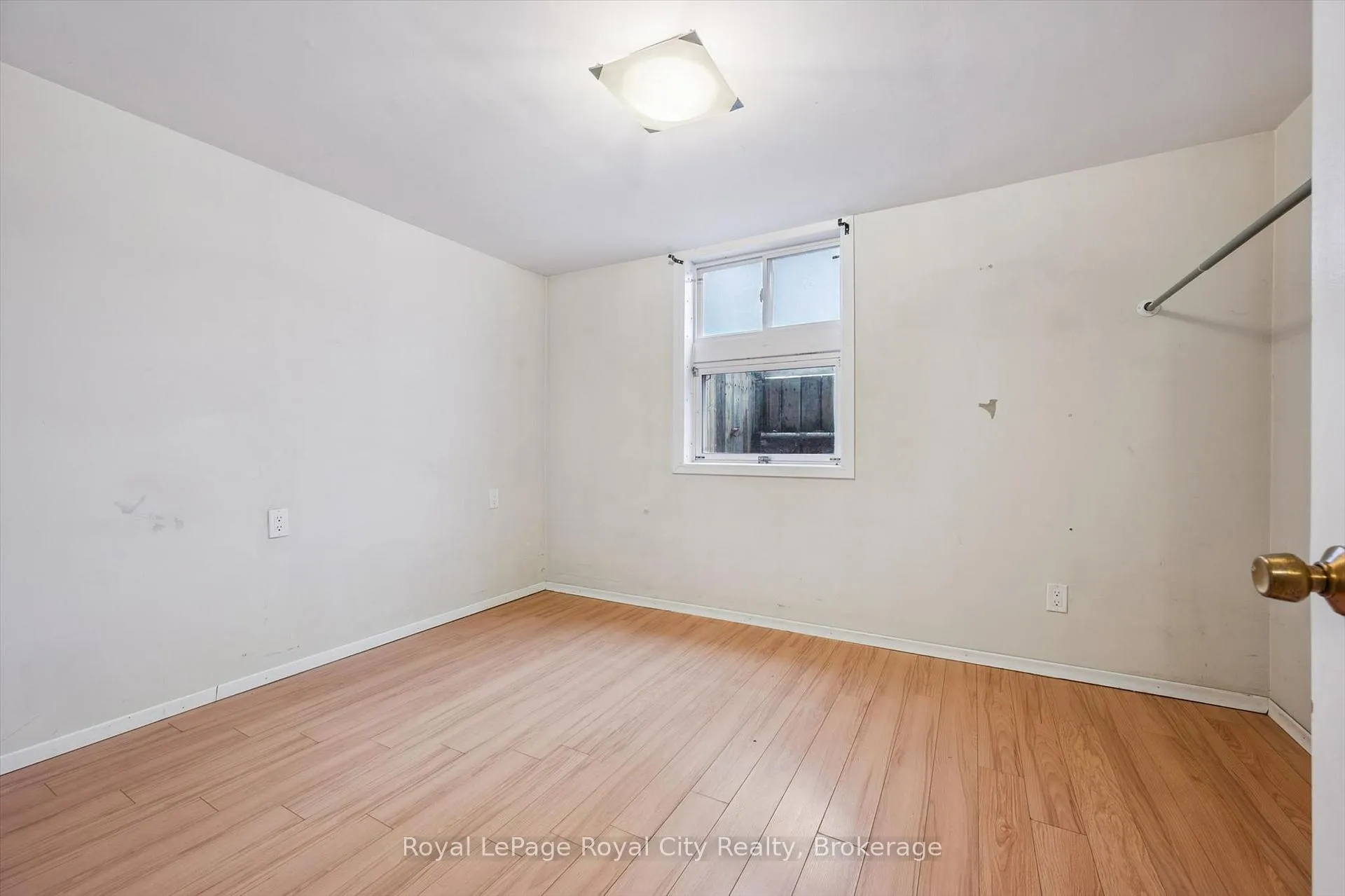 Photo 16 of 12 Delmar Boulevard, Guelph, St. George's — HOMEH