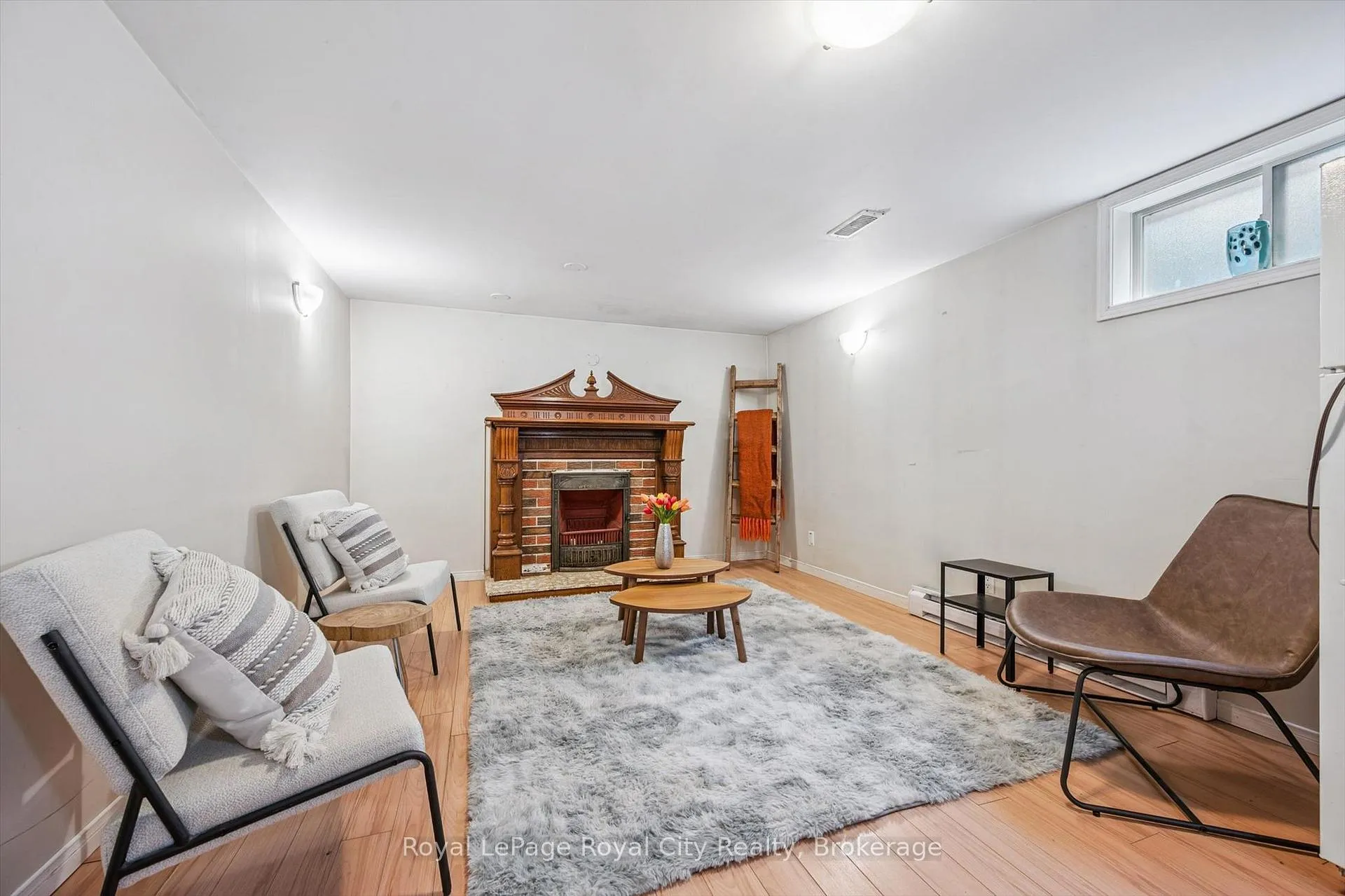 Photo 24 of 12 Delmar Boulevard, Guelph, St. George's — HOMEH