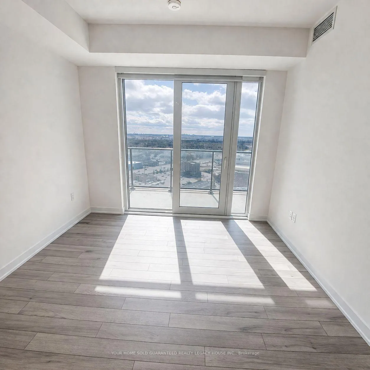 Photo 6 of Unit 1916, 15 Skyridge Drive, Brampton, Bram East — HOMEH