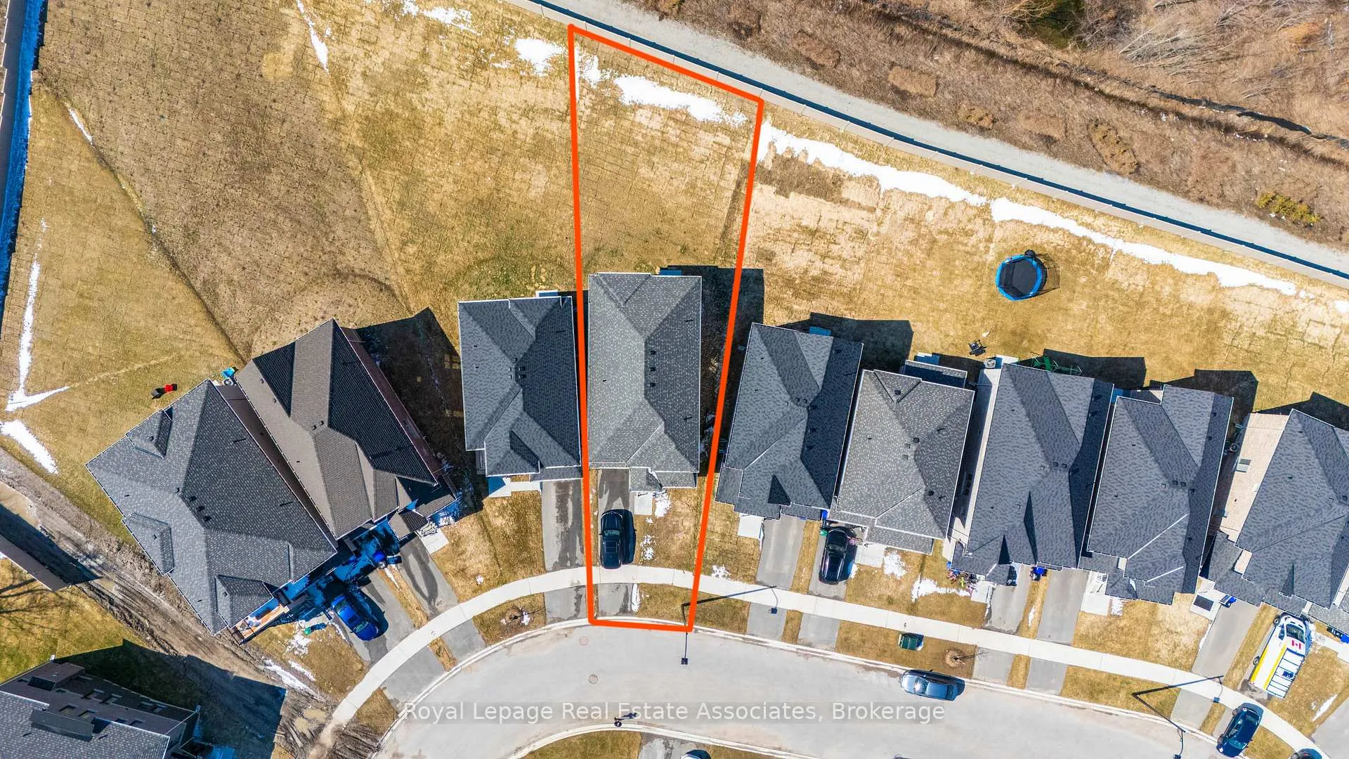 Photo 42 of 1386 Davis Loop, Innisfil, Lefroy — HOMEH
