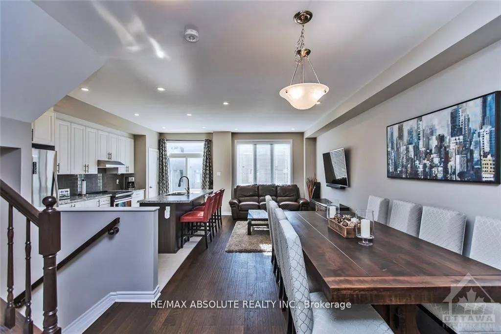 Photo 4 of 2500 Waterlilly Way, Ottawa, Barrhaven - Heritage Park — HOMEH
