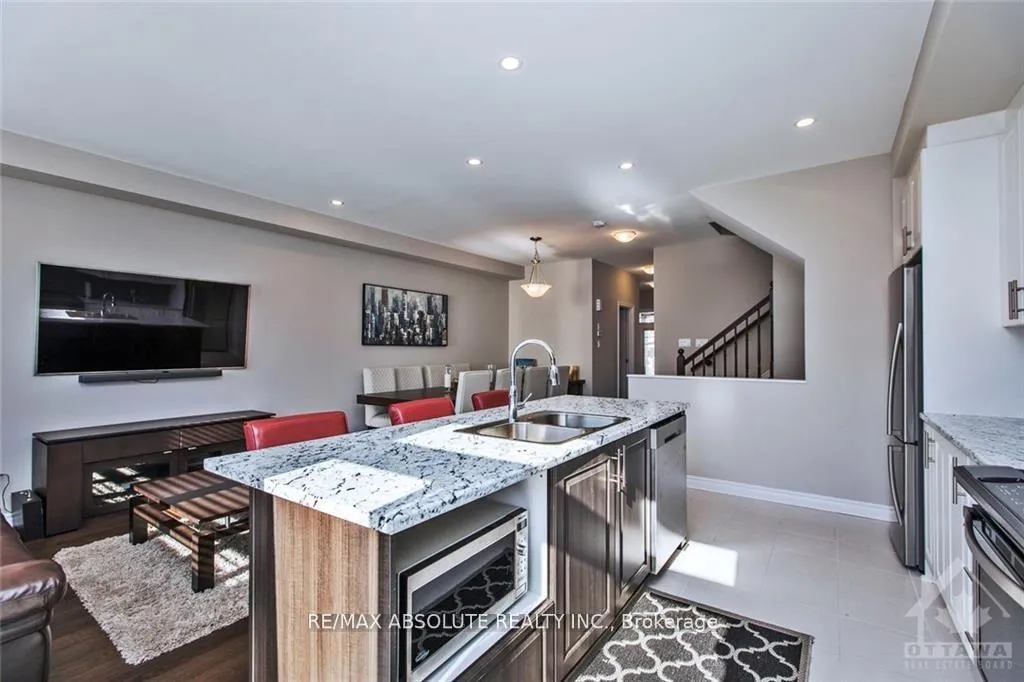 Photo 10 of 2500 Waterlilly Way, Ottawa, Barrhaven - Heritage Park — HOMEH