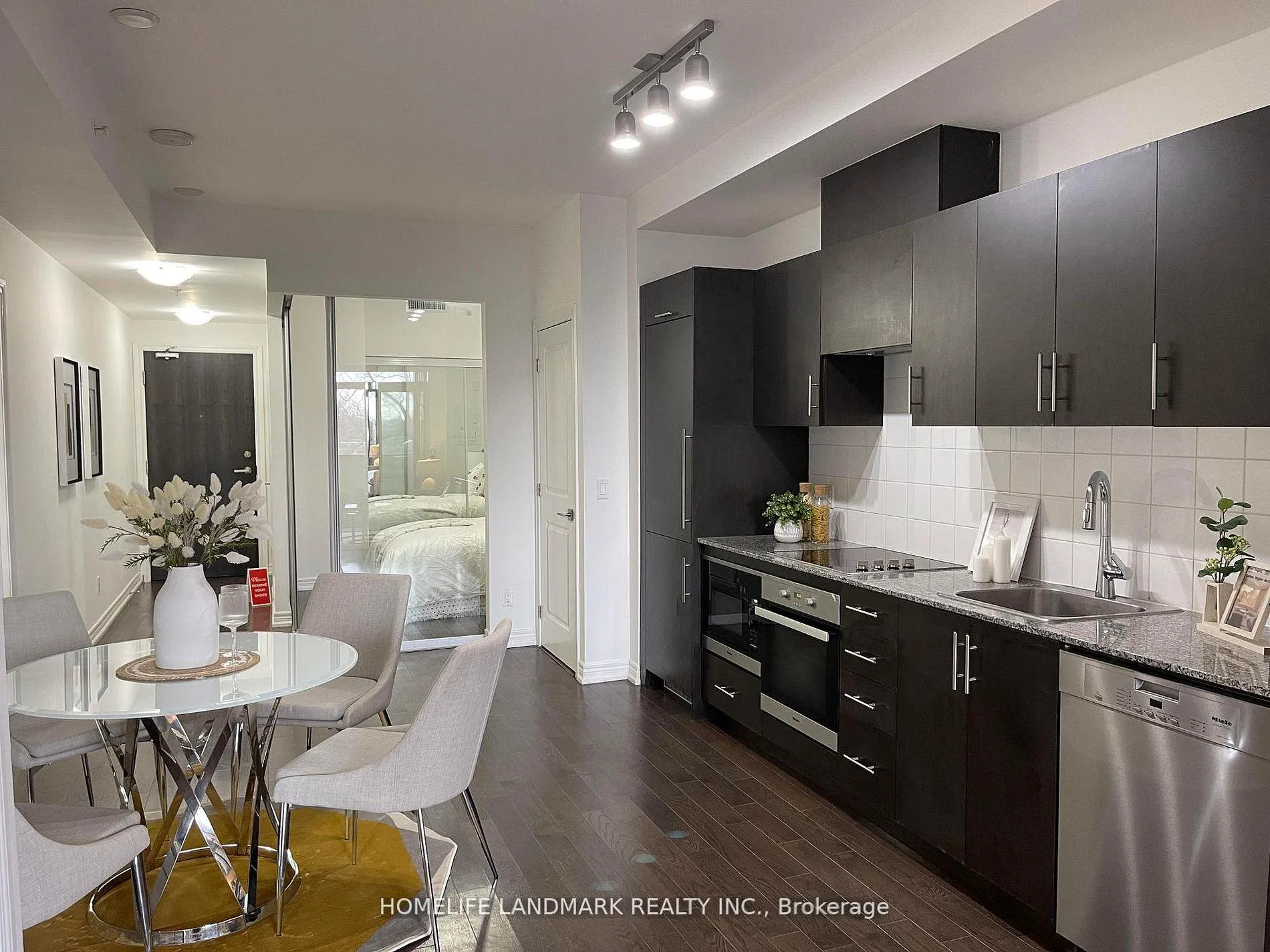 Photo 8 of Unit 304, 23 Glebe Road W, Toronto, Yonge-Eglinton — HOMEH