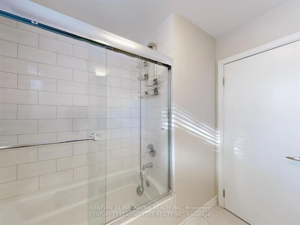 Photo 16 of Unit Main, 350 The Queensway, Georgina, Keswick South — HOMEH
