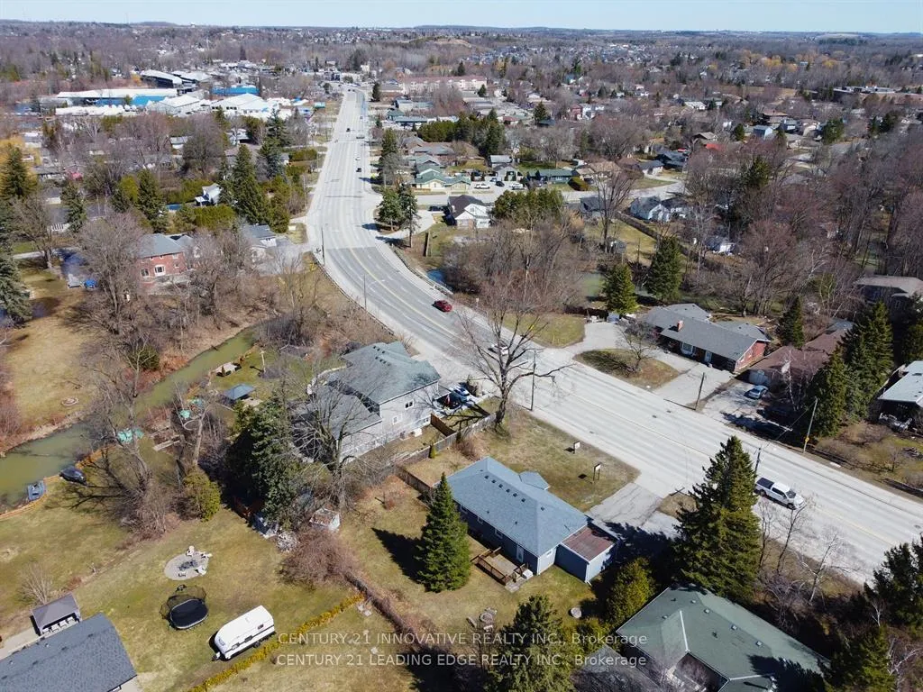 Photo 24 of Unit Main, 350 The Queensway, Georgina, Keswick South — HOMEH