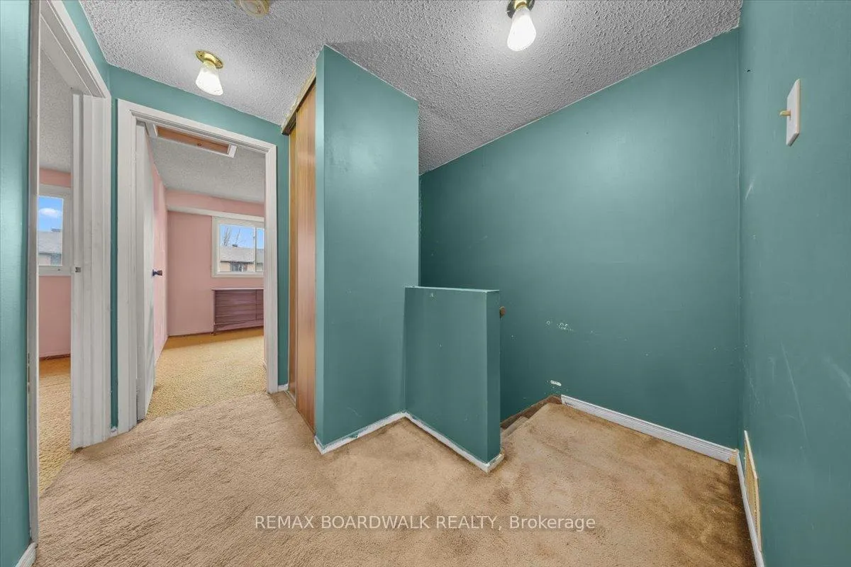 Photo 15 of 1456 Murdock Gate, Ottawa, Cyrville — HOMEH