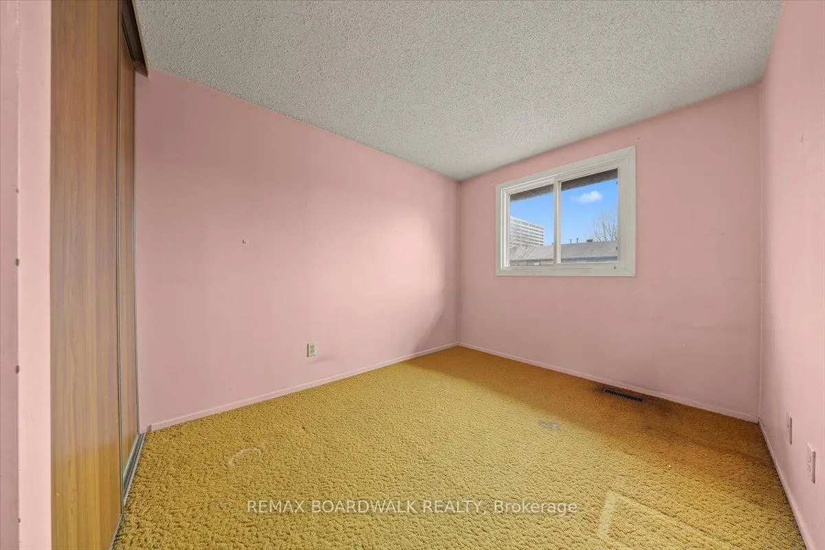 Photo 16 of 1456 Murdock Gate, Ottawa, Cyrville — HOMEH