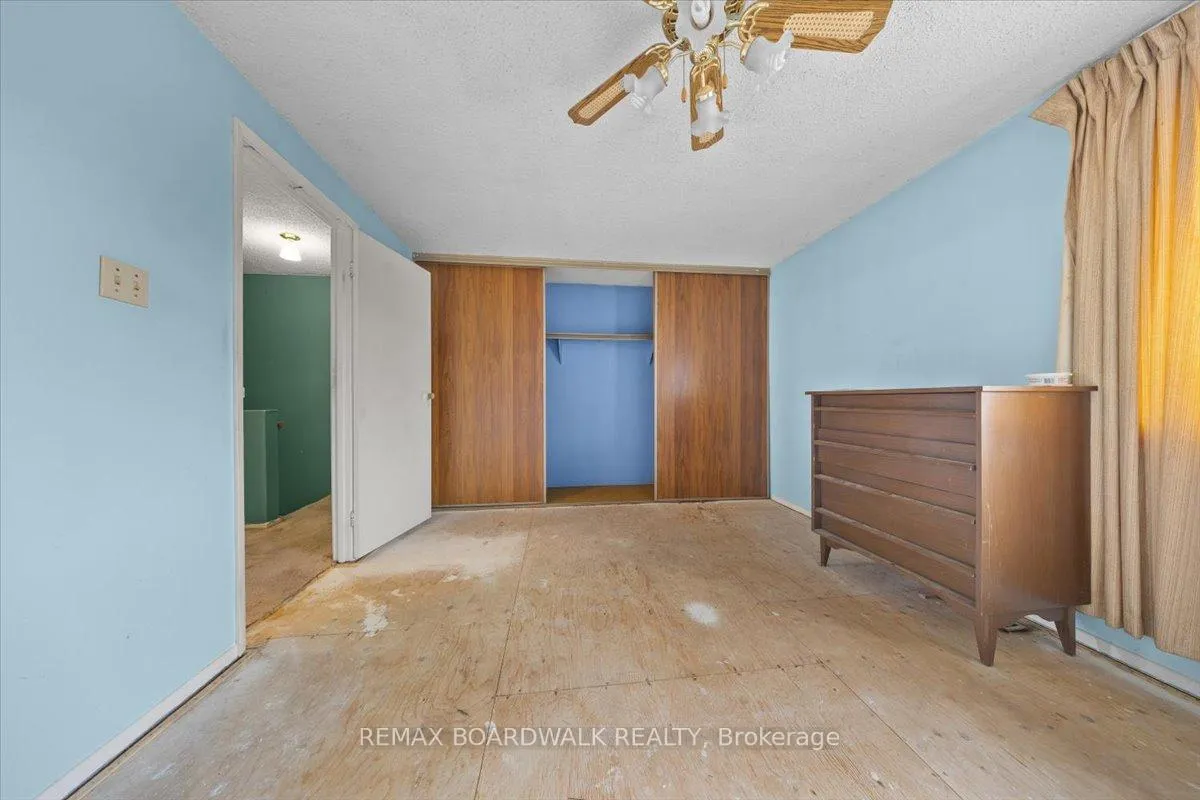 Photo 19 of 1456 Murdock Gate, Ottawa, Cyrville — HOMEH