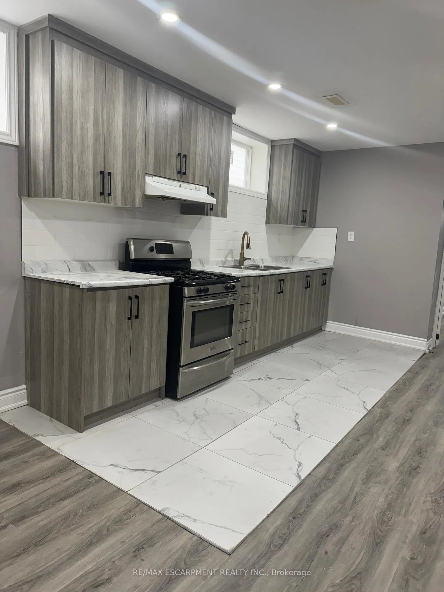 Photo 5 of Unit LOWER, 267 Millen Road, Hamilton, Stoney Creek — HOMEH