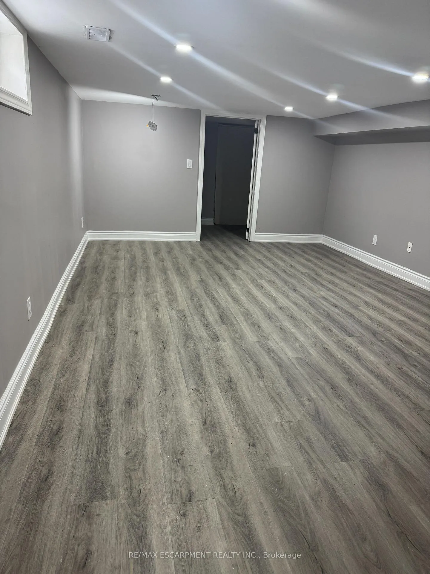 Photo 6 of Unit LOWER, 267 Millen Road, Hamilton, Stoney Creek — HOMEH