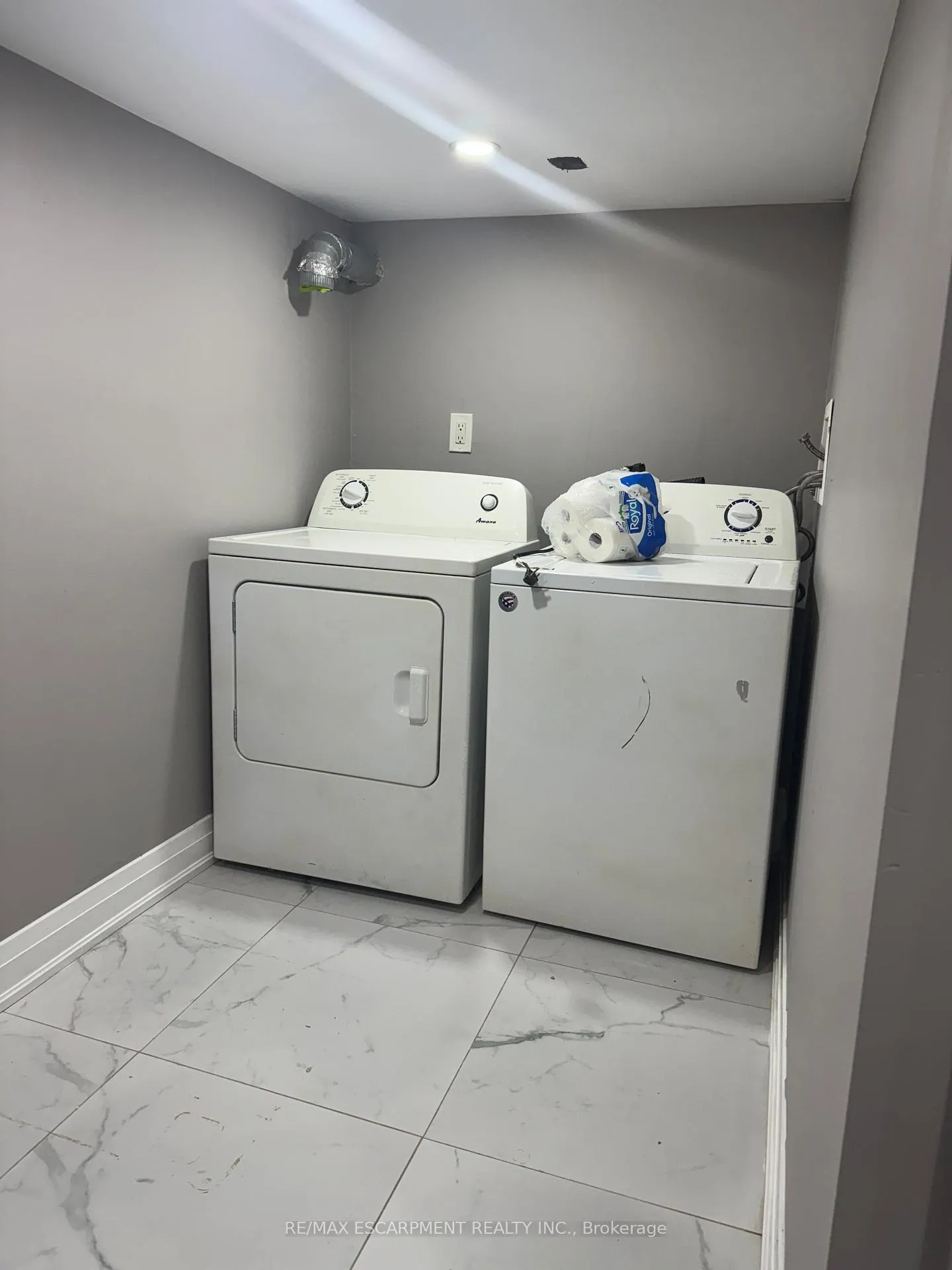 Photo 9 of Unit LOWER, 267 Millen Road, Hamilton, Stoney Creek — HOMEH