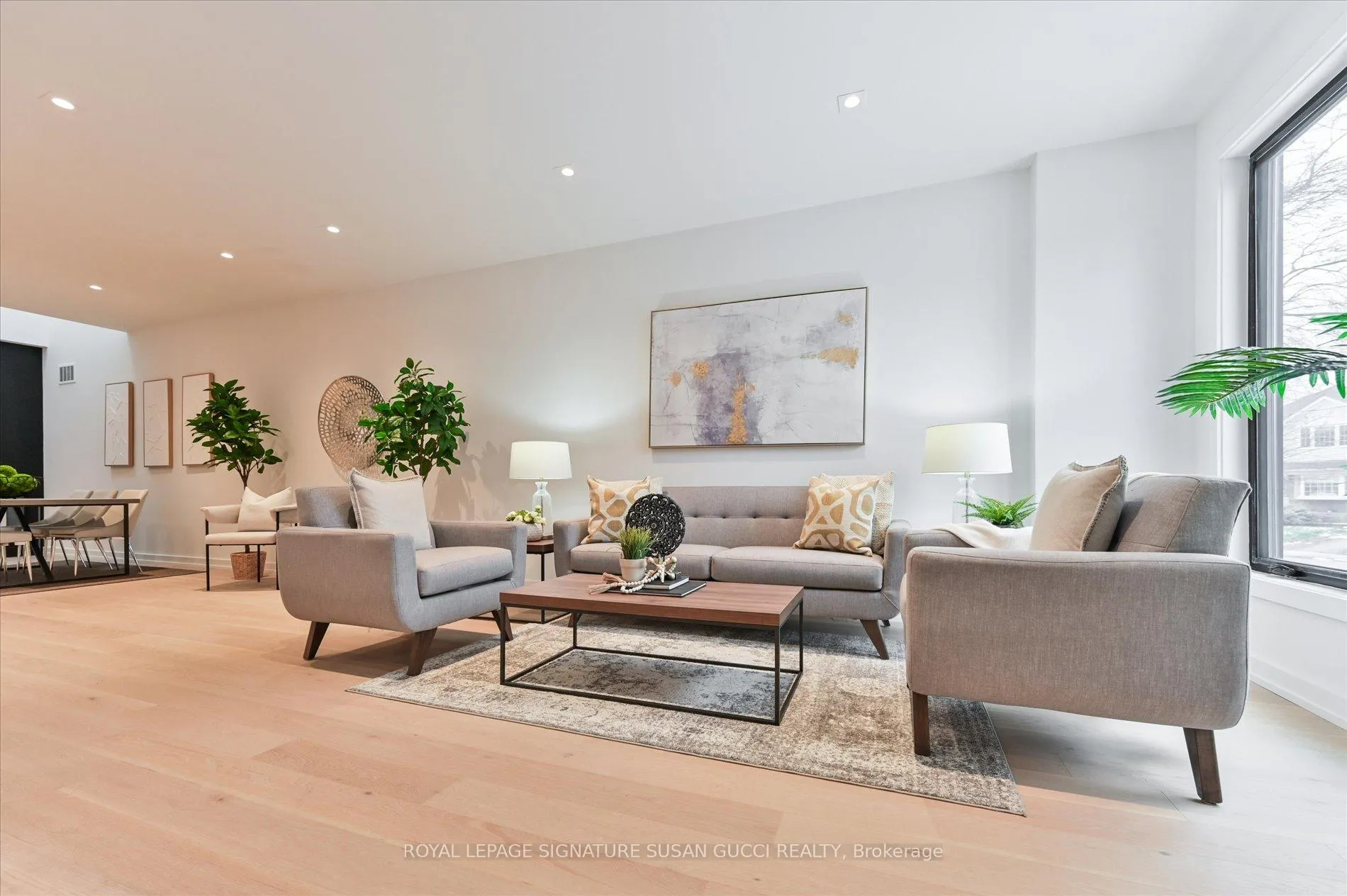 Photo 4 of 44 Doris Drive, Toronto, O'Connor-Parkview — HOMEH