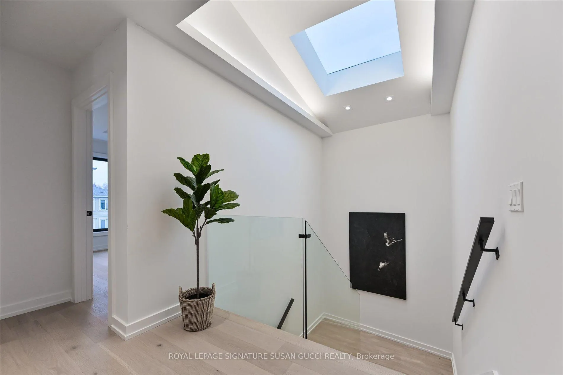 Photo 16 of 44 Doris Drive, Toronto, O'Connor-Parkview — HOMEH