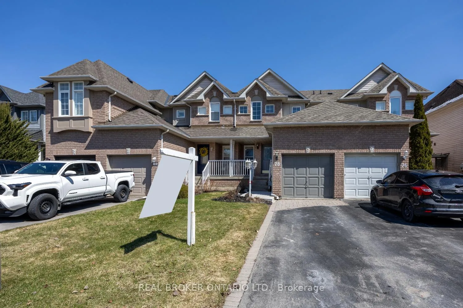 Photo 4 of 78 Shady Lane Crescent, Clarington, Bowmanville — HOMEH