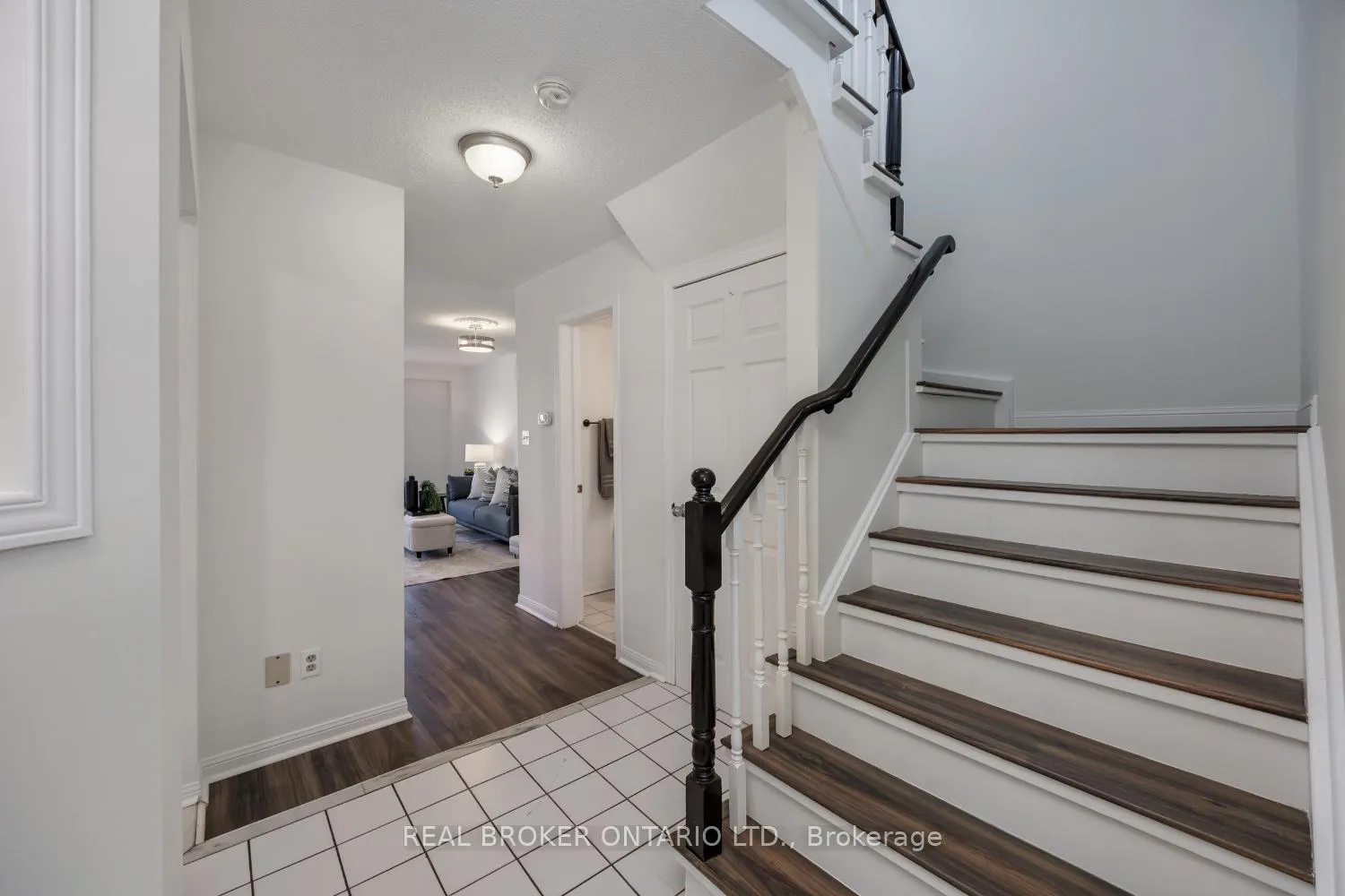 Photo 6 of 78 Shady Lane Crescent, Clarington, Bowmanville — HOMEH