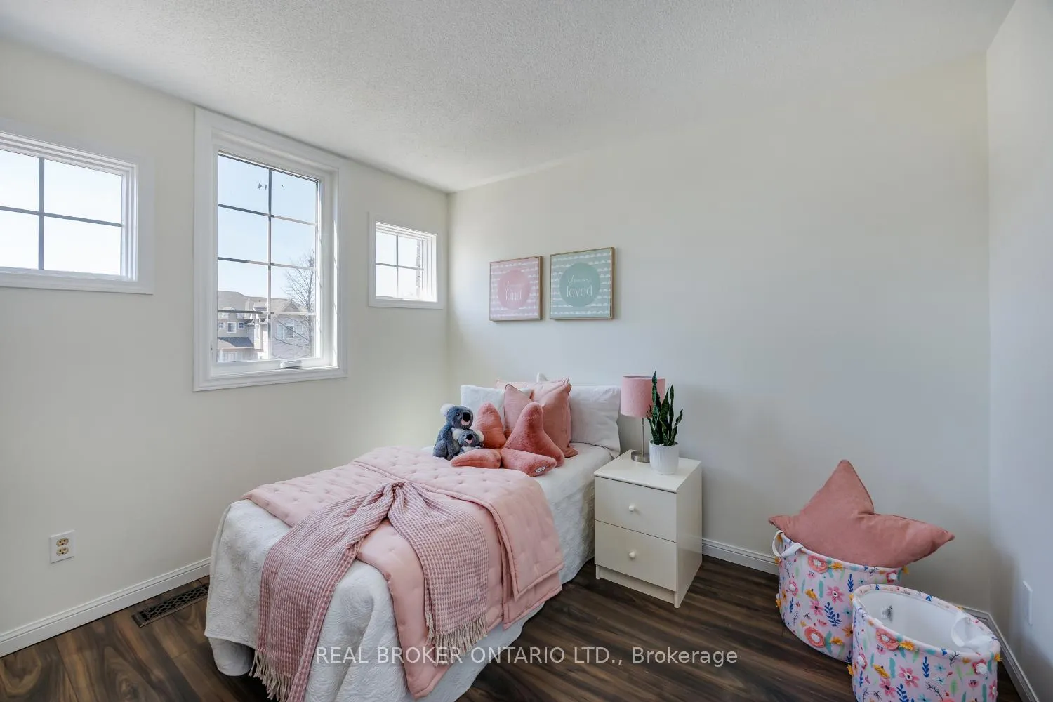 Photo 22 of 78 Shady Lane Crescent, Clarington, Bowmanville — HOMEH