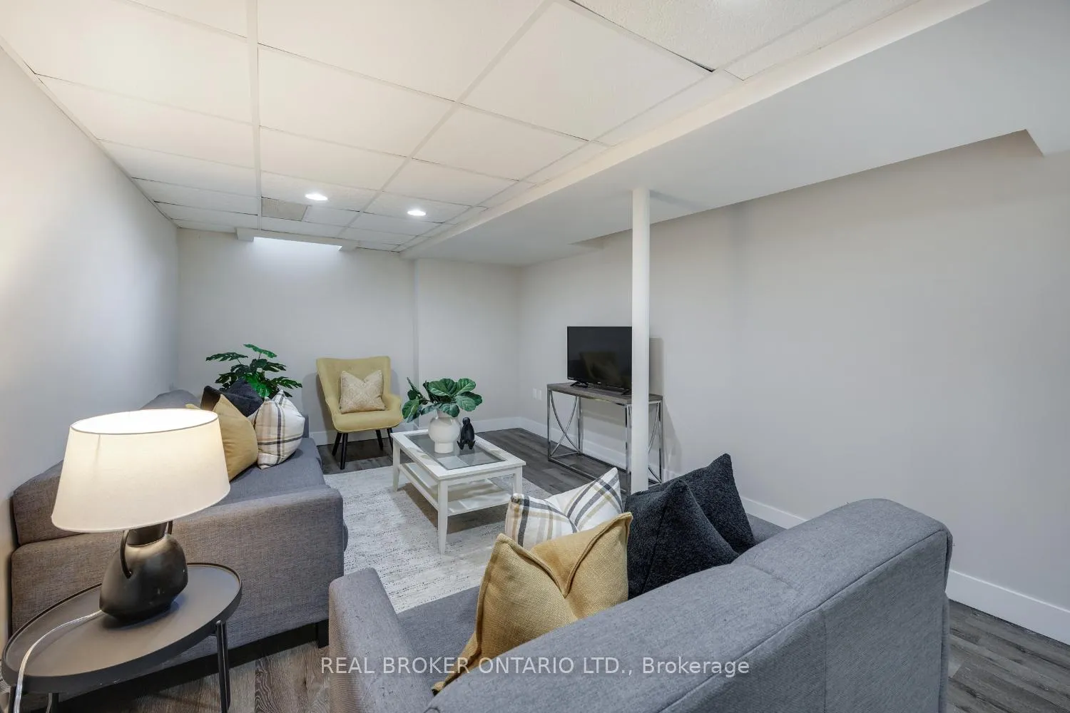 Photo 25 of 78 Shady Lane Crescent, Clarington, Bowmanville — HOMEH