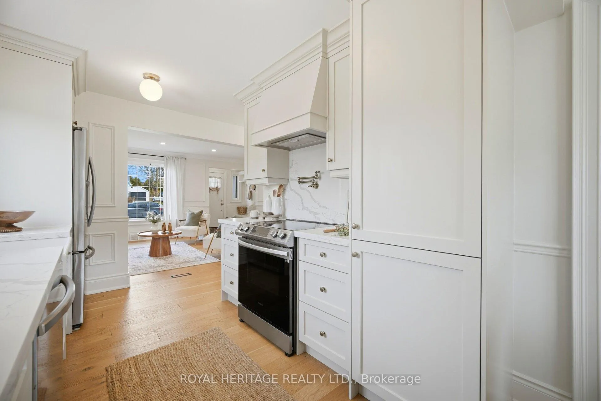 Photo 7 of 867 Parklane Avenue, Oshawa, Eastdale — HOMEH