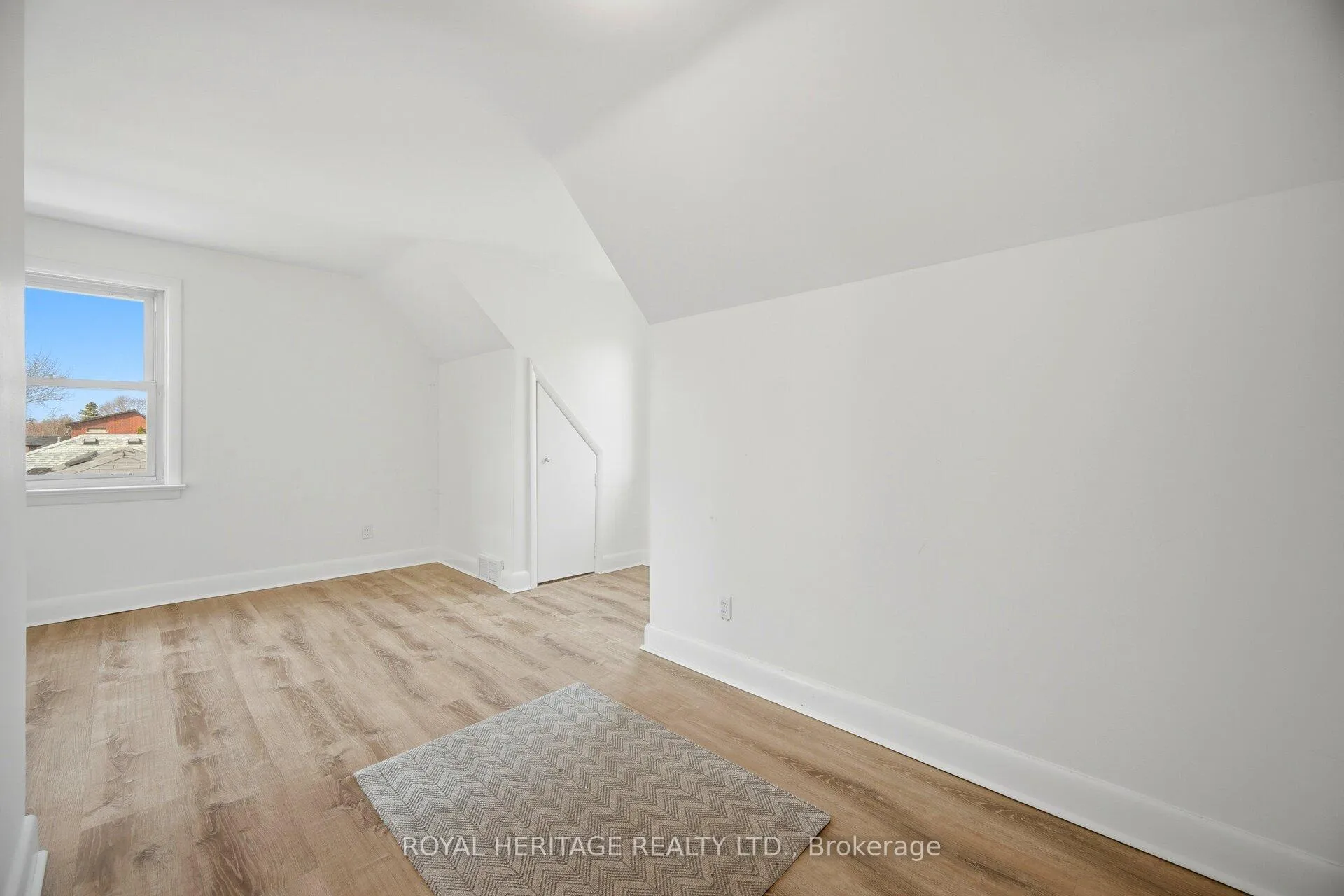 Photo 24 of 867 Parklane Avenue, Oshawa, Eastdale — HOMEH