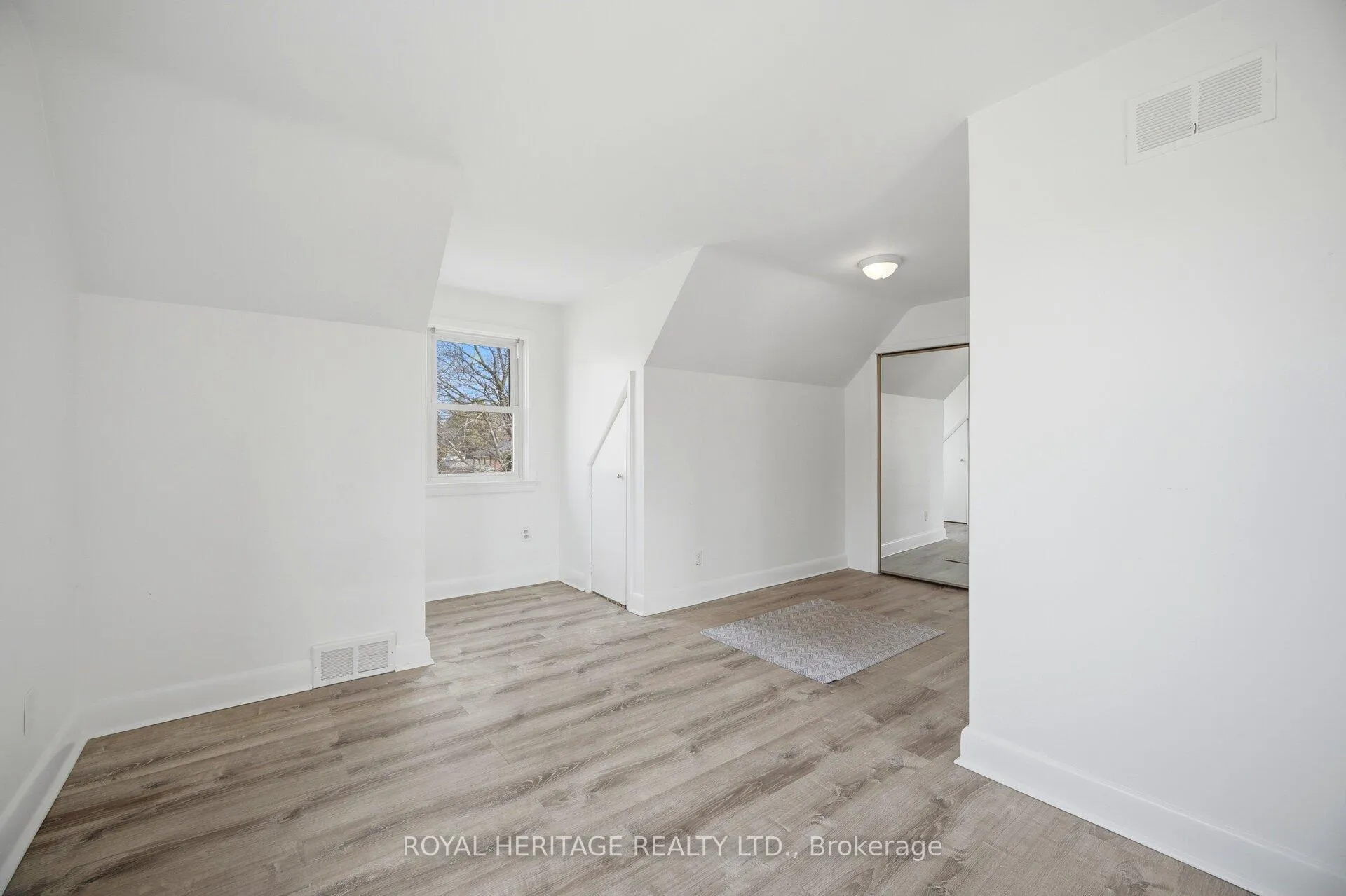 Photo 25 of 867 Parklane Avenue, Oshawa, Eastdale — HOMEH
