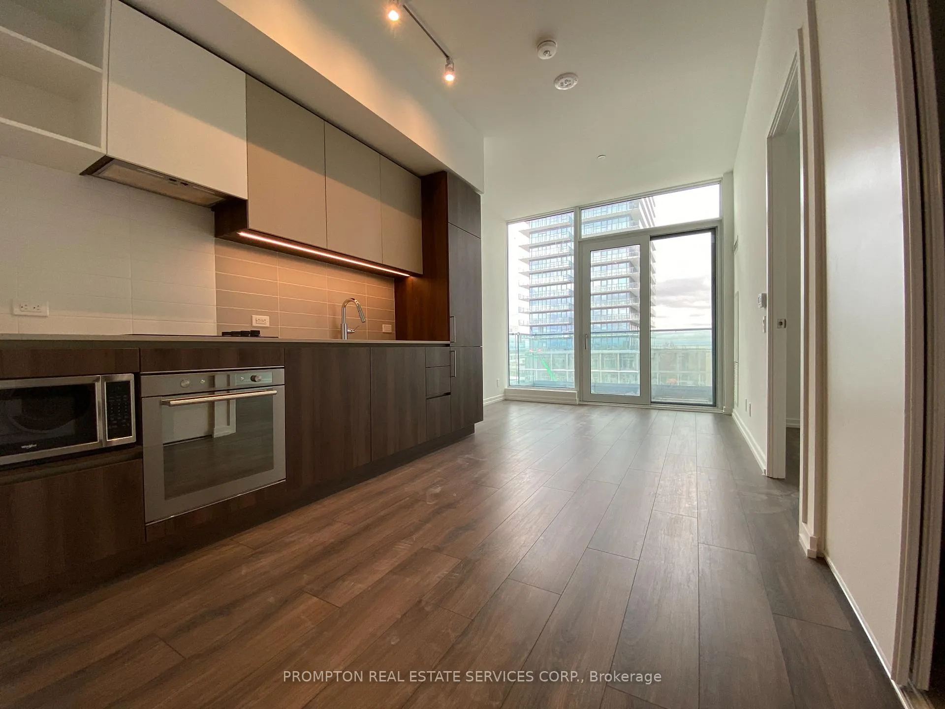 Photo 3 of Unit 801, 7890 Jane Street, Vaughan, Vaughan Corporate Centre — HOMEH