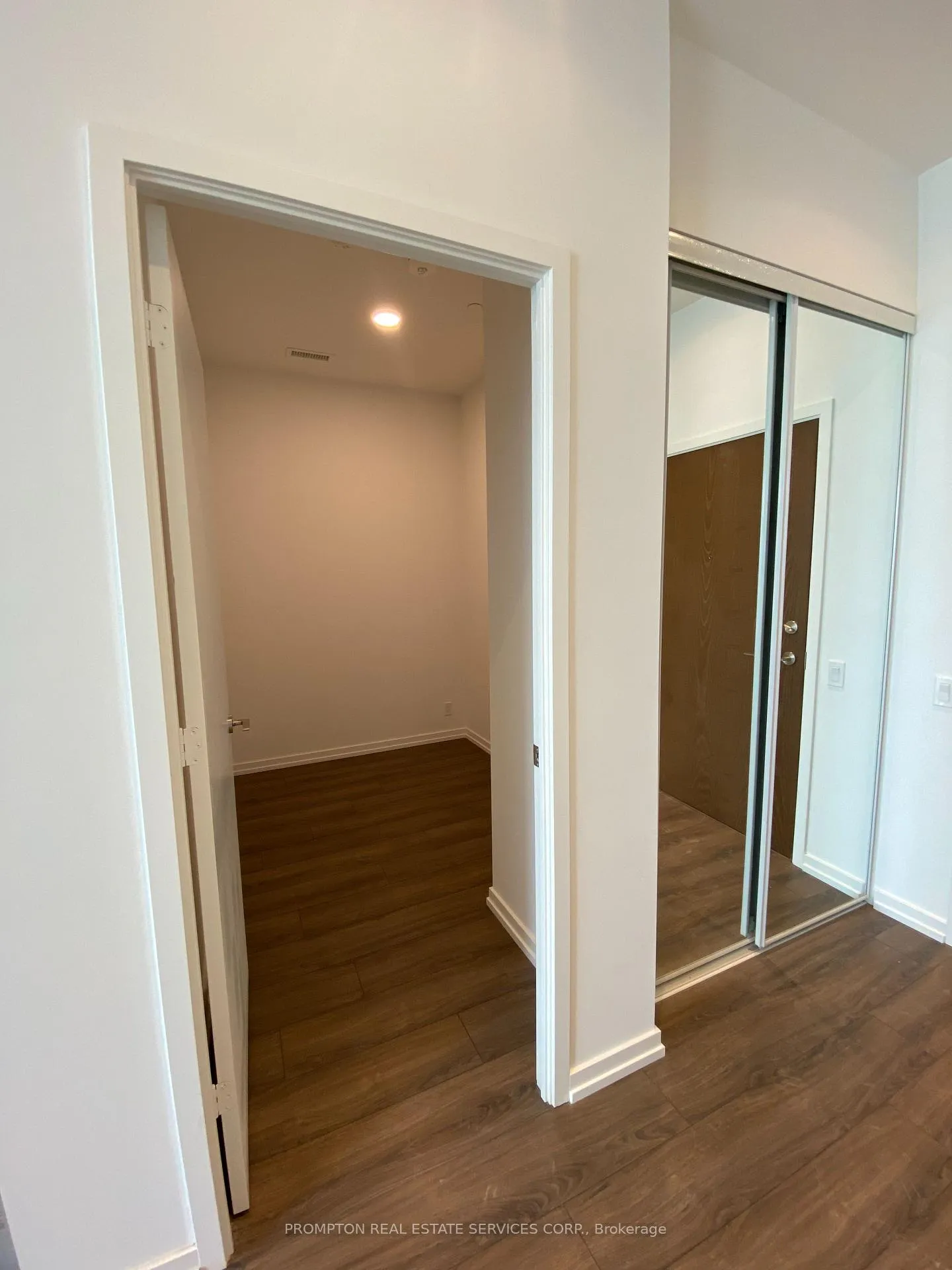 Photo 7 of Unit 801, 7890 Jane Street, Vaughan, Vaughan Corporate Centre — HOMEH