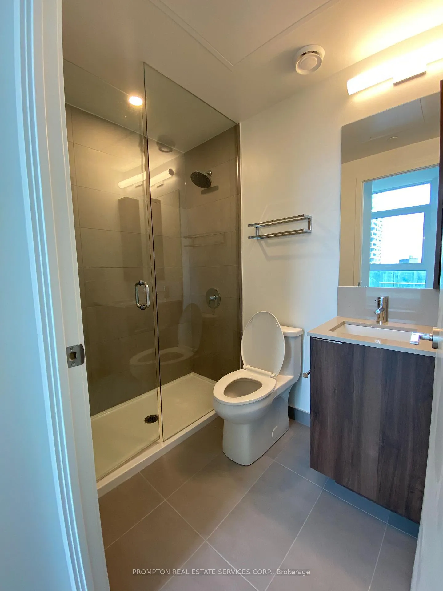 Photo 8 of Unit 801, 7890 Jane Street, Vaughan, Vaughan Corporate Centre — HOMEH