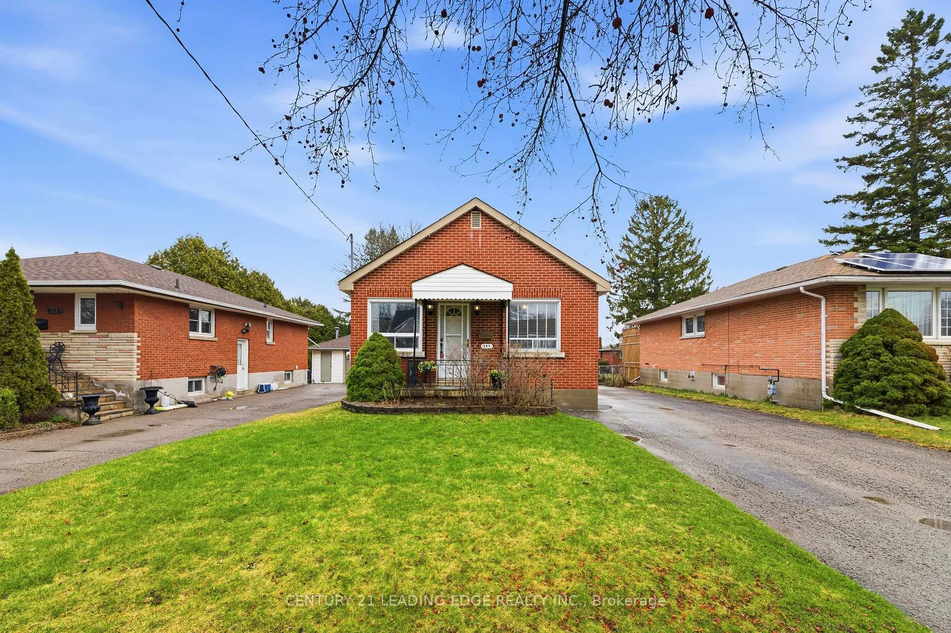 Photo 2 of 347 Nipigon Street, Oshawa, McLaughlin — HOMEH