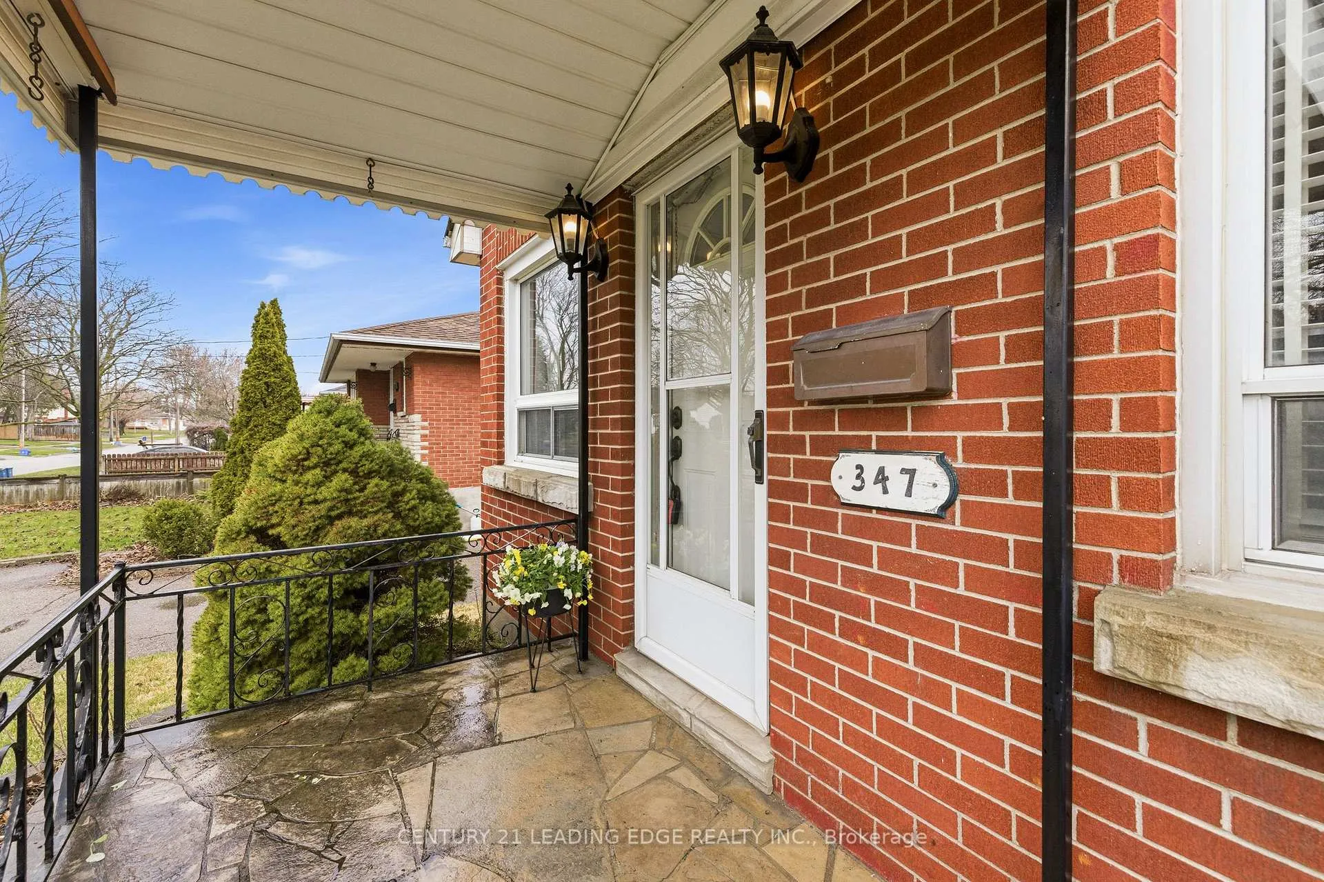 Photo 3 of 347 Nipigon Street, Oshawa, McLaughlin — HOMEH