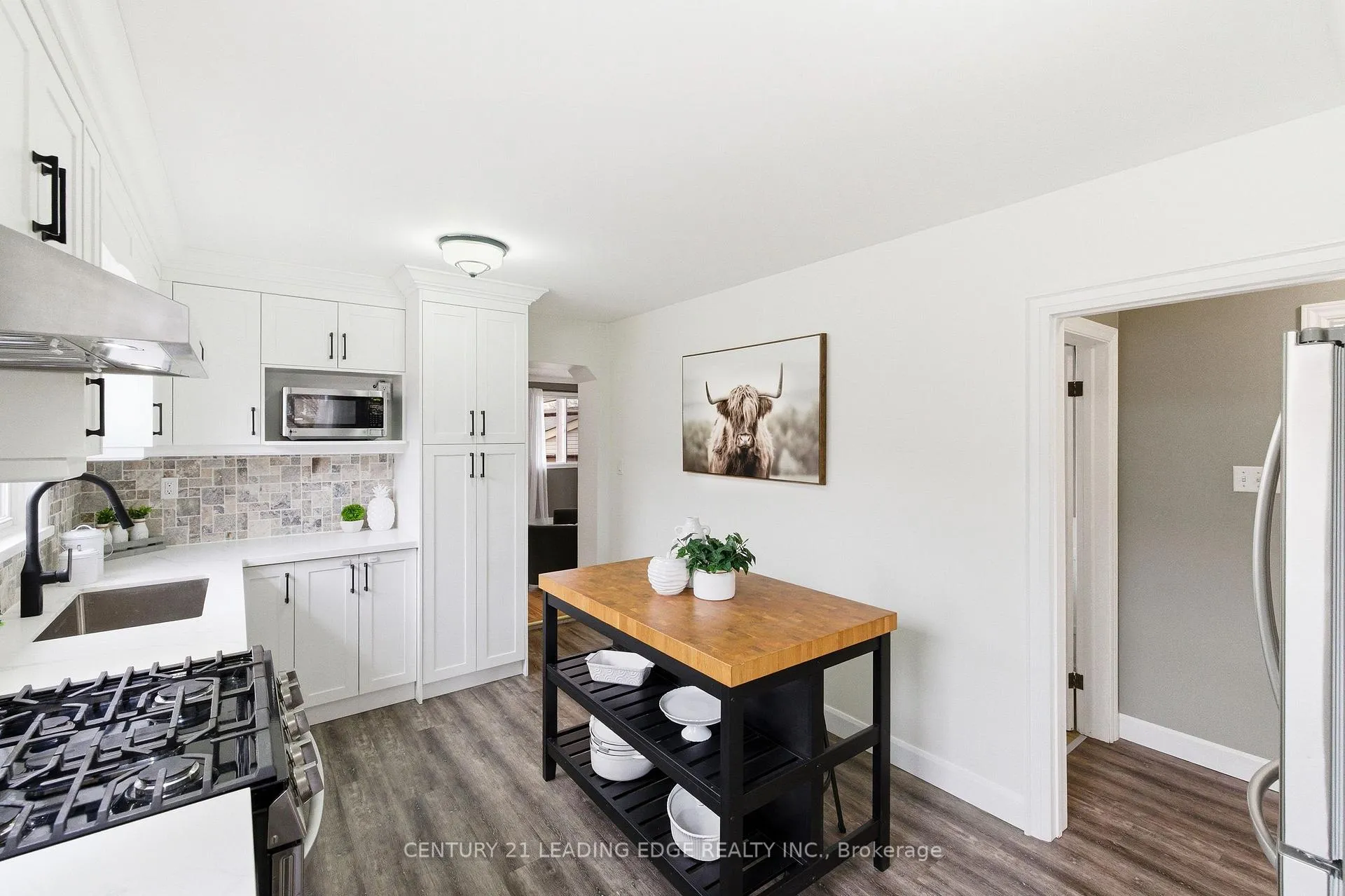 Photo 5 of 347 Nipigon Street, Oshawa, McLaughlin — HOMEH