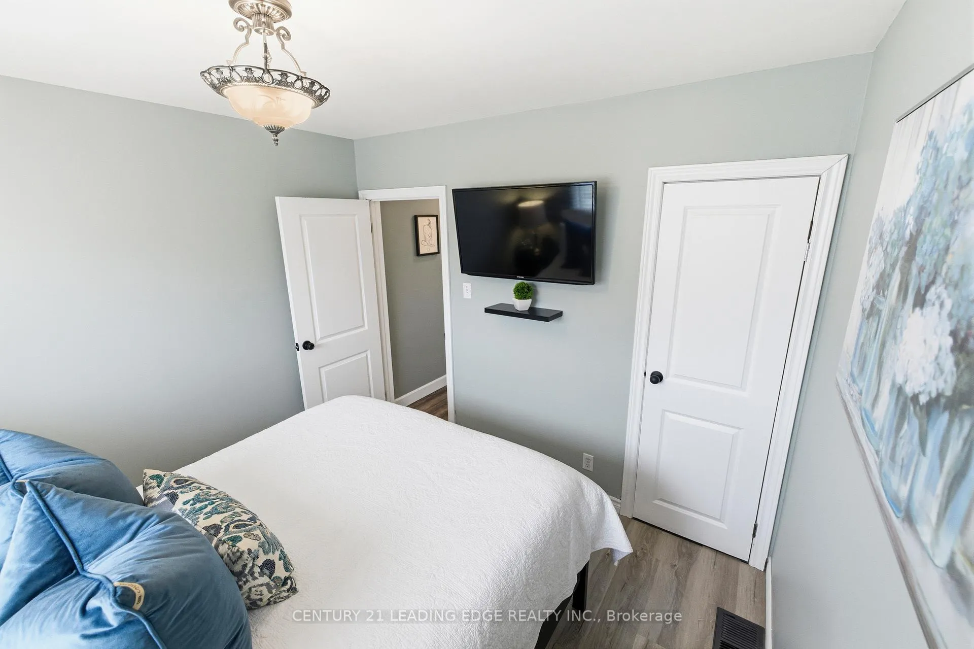 Photo 12 of 347 Nipigon Street, Oshawa, McLaughlin — HOMEH