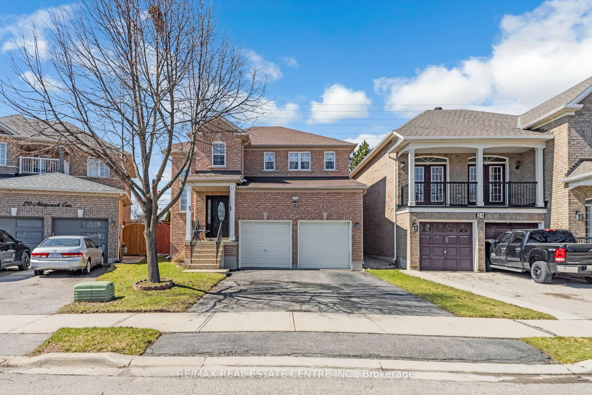 Photo 1 of 22 Mistycreek Crescent, Brampton, Fletcher's Meadow — HOMEH