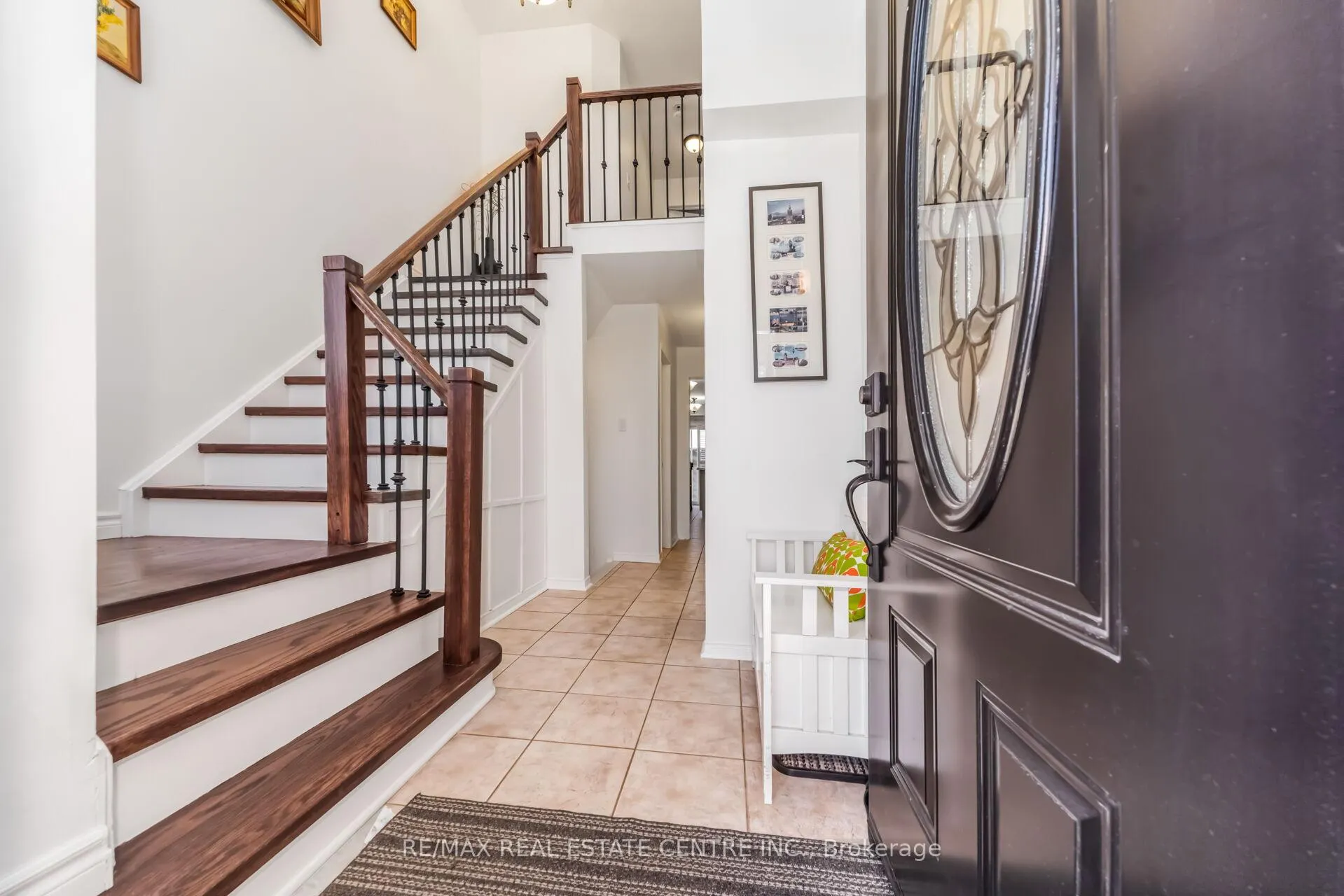 Photo 5 of 22 Mistycreek Crescent, Brampton, Fletcher's Meadow — HOMEH