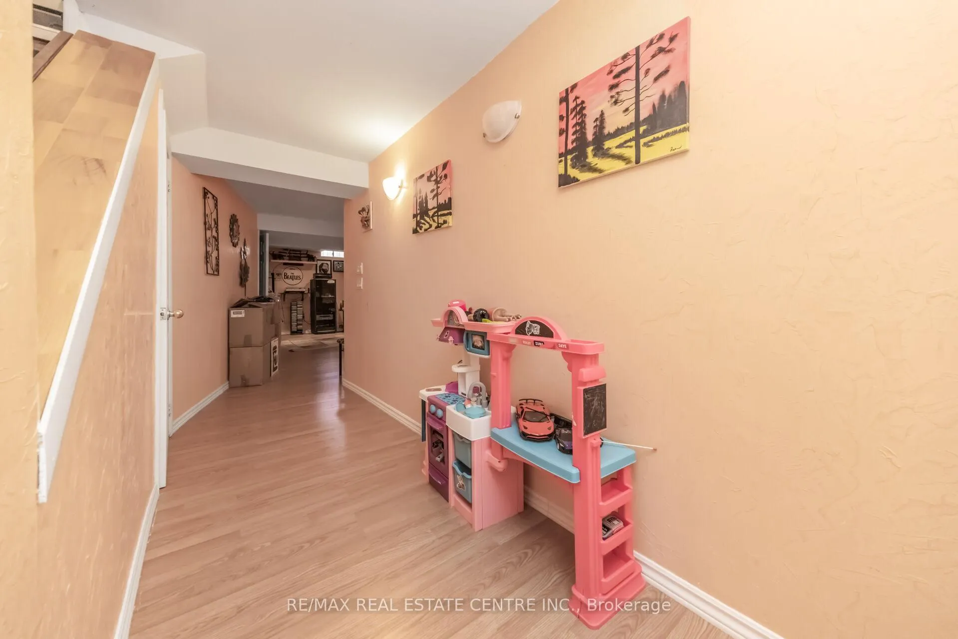 Photo 38 of 22 Mistycreek Crescent, Brampton, Fletcher's Meadow — HOMEH