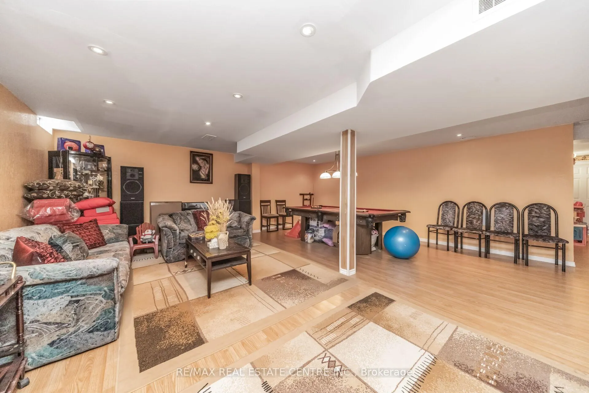 Photo 40 of 22 Mistycreek Crescent, Brampton, Fletcher's Meadow — HOMEH