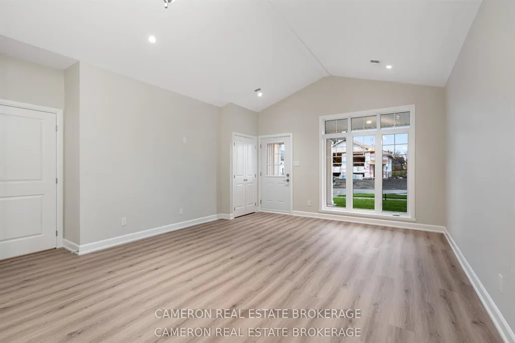Photo 2 of 3149 Mauricy Street, Cornwall — HOMEH