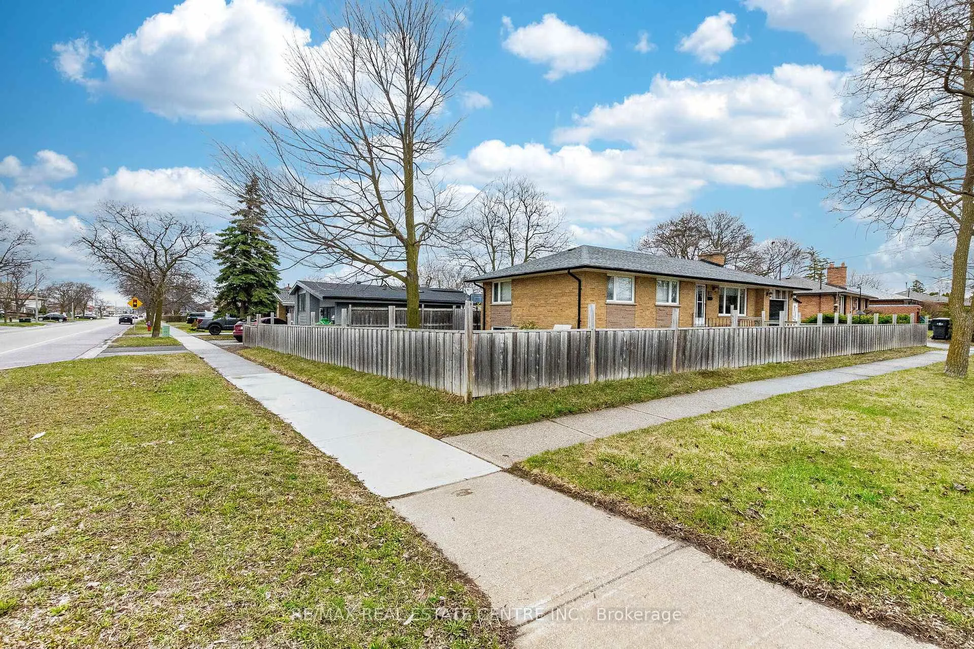 Photo 8 of 25 Lesbury Avenue, Brampton, Brampton East — HOMEH